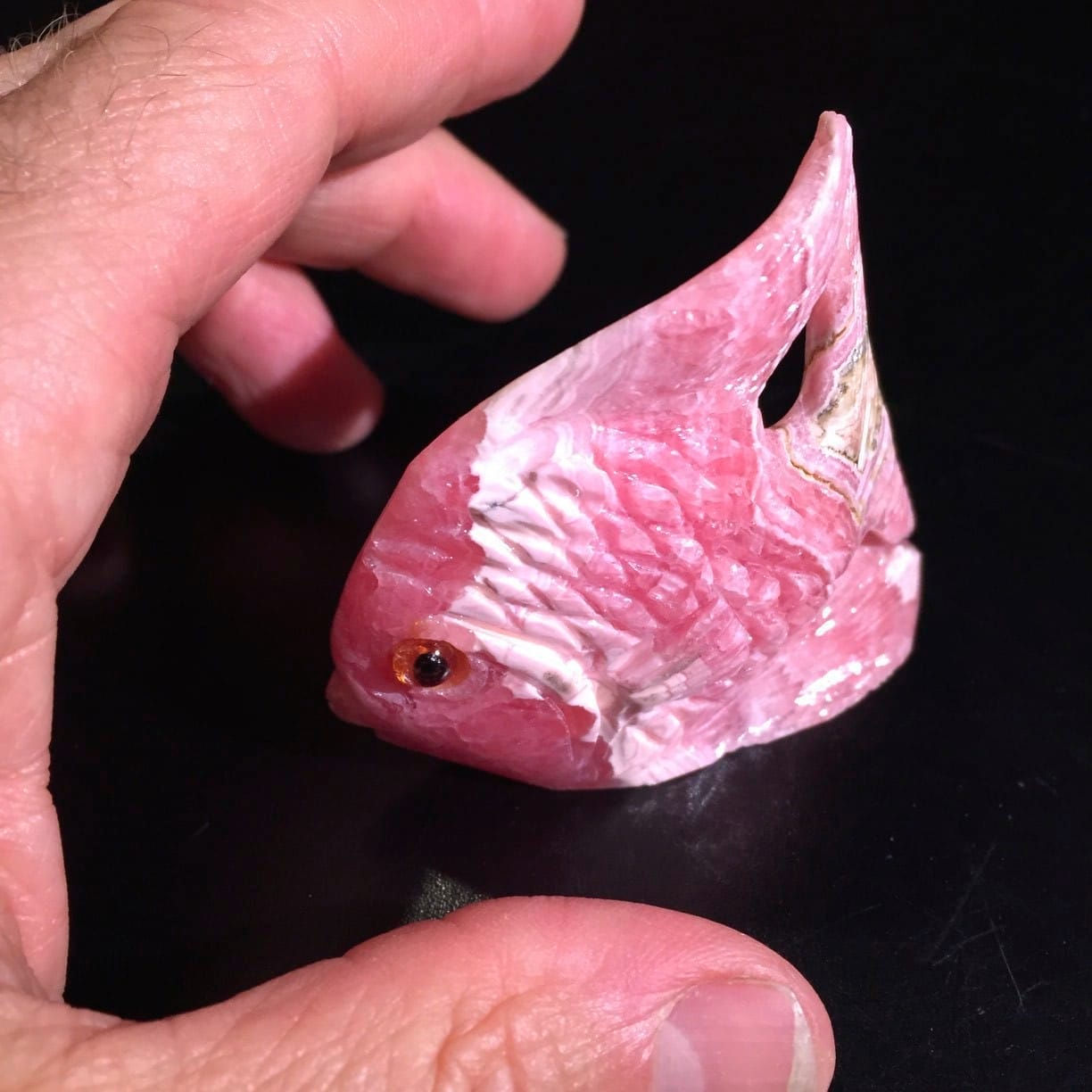 Rhodochrosite (carving) standing flat fish (54gr) healing crystal - Image 2