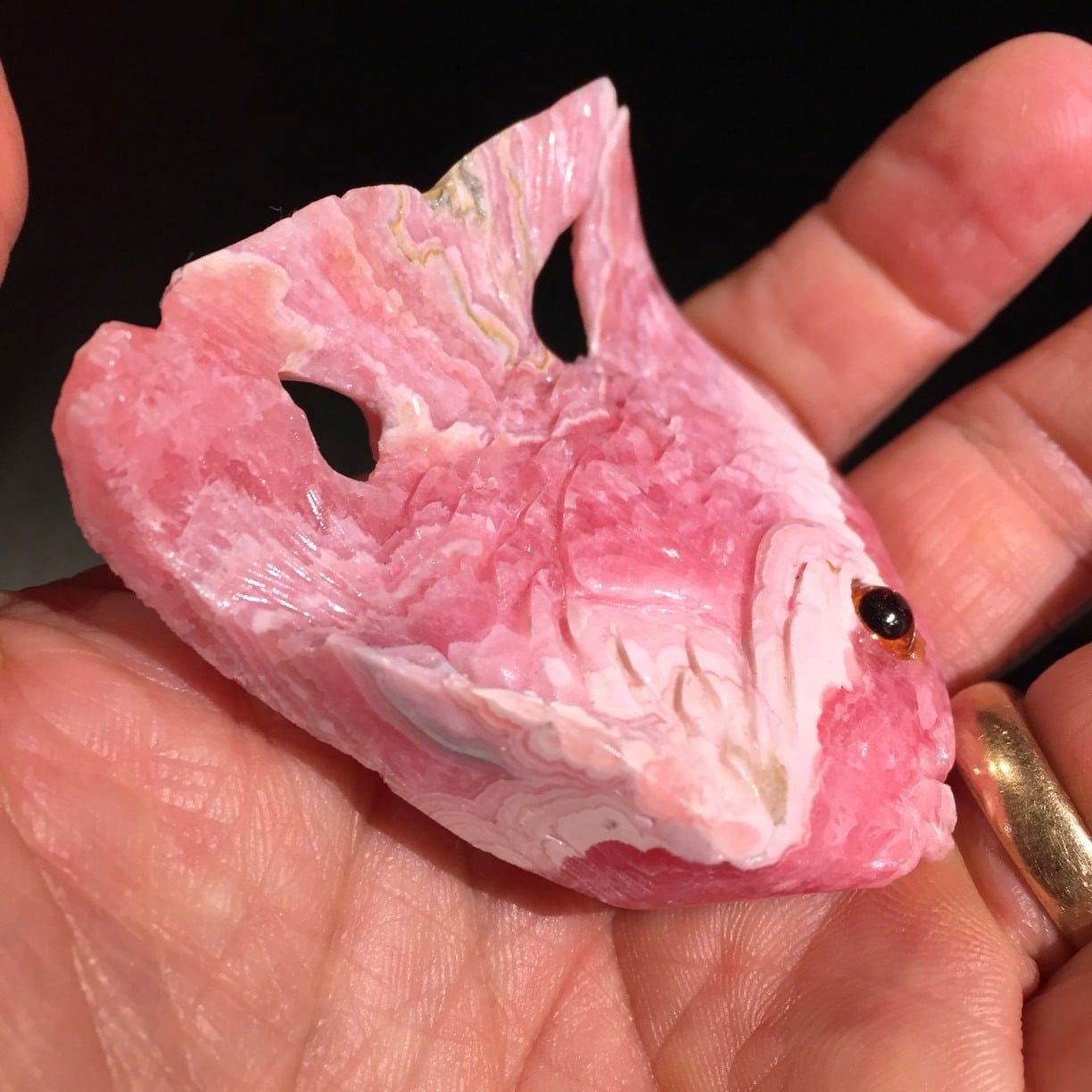 Rhodochrosite (carving) standing flat fish (54gr) healing crystal - Image 3