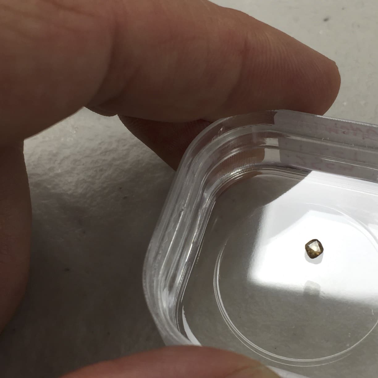 Diamond rough (.12ct) octahedral Crystal 'pink fire' healing crystal - Image 2