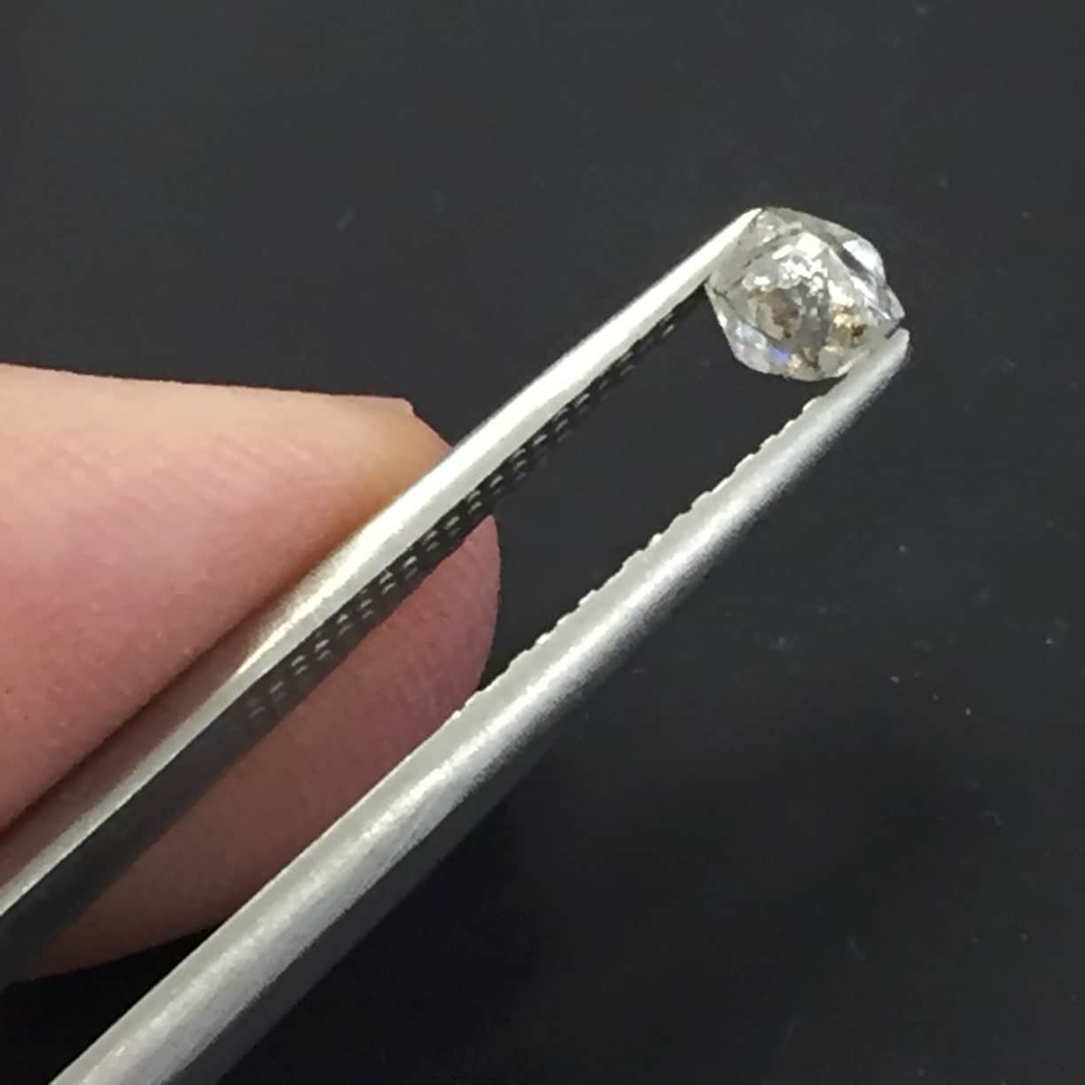 Diamond rough (.6ct) octahedral Crystal 'glittery comet' healing crystal - Image 3