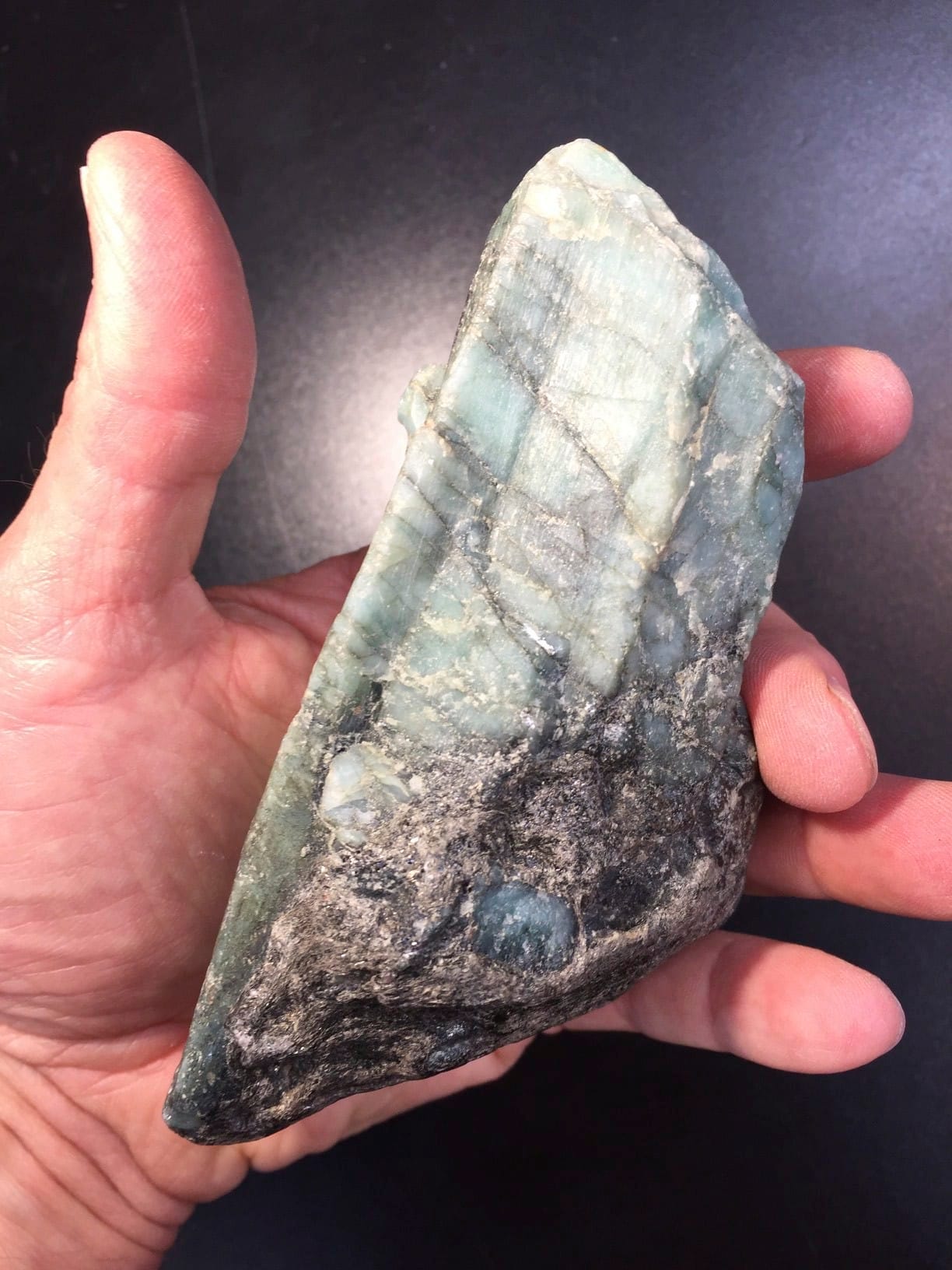 Emerald (natural) huge chunk healing crystal - Image 3