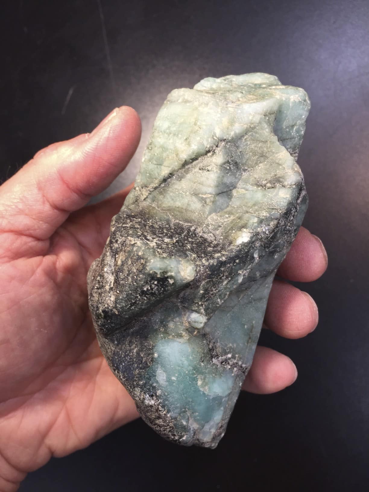 Emerald (natural) huge chunk healing crystal - Image 4