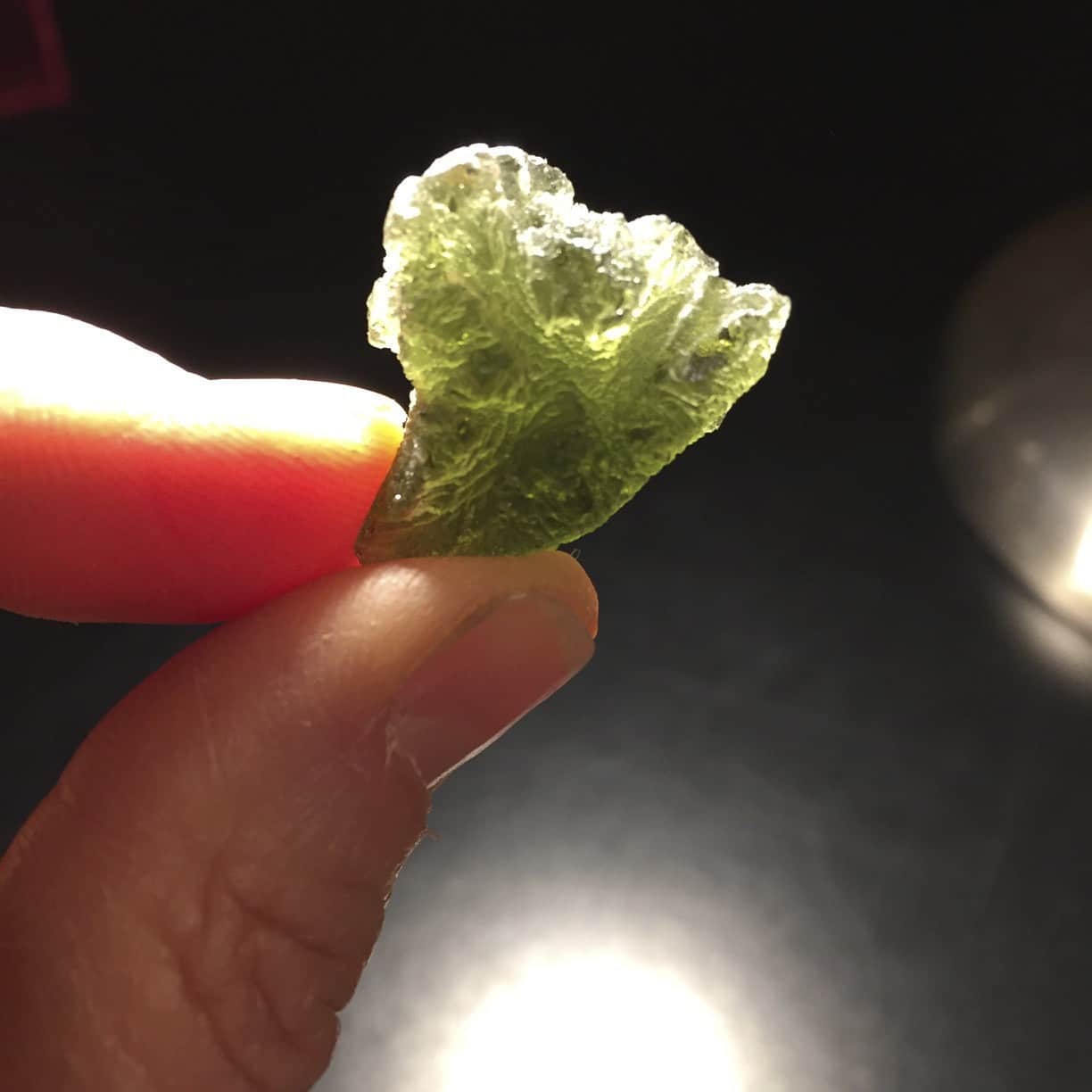 Moldavite (rough) 'floating pyramid' (6.5gr) healing crystal - Image 3