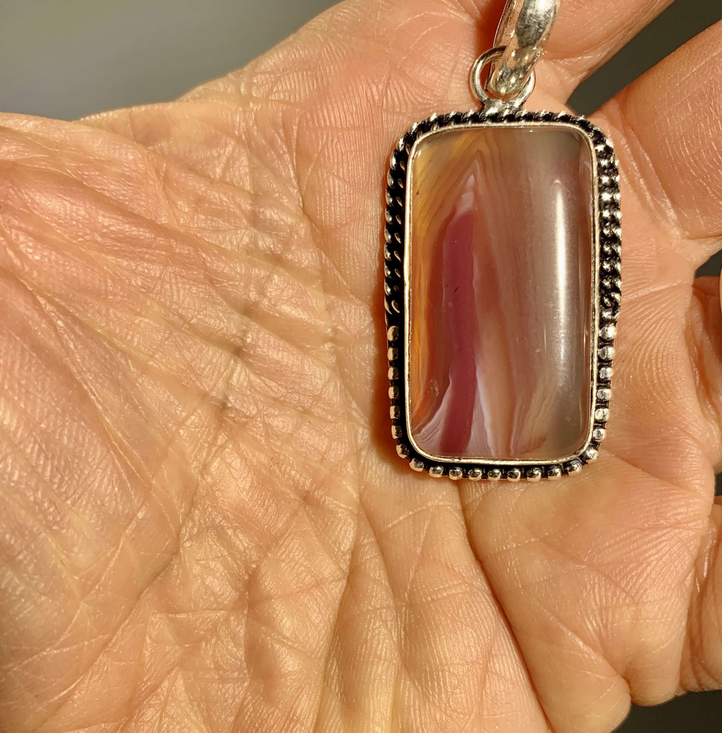 Agate (Botswana) 'sushi grade' pendant for necklace healing crystal