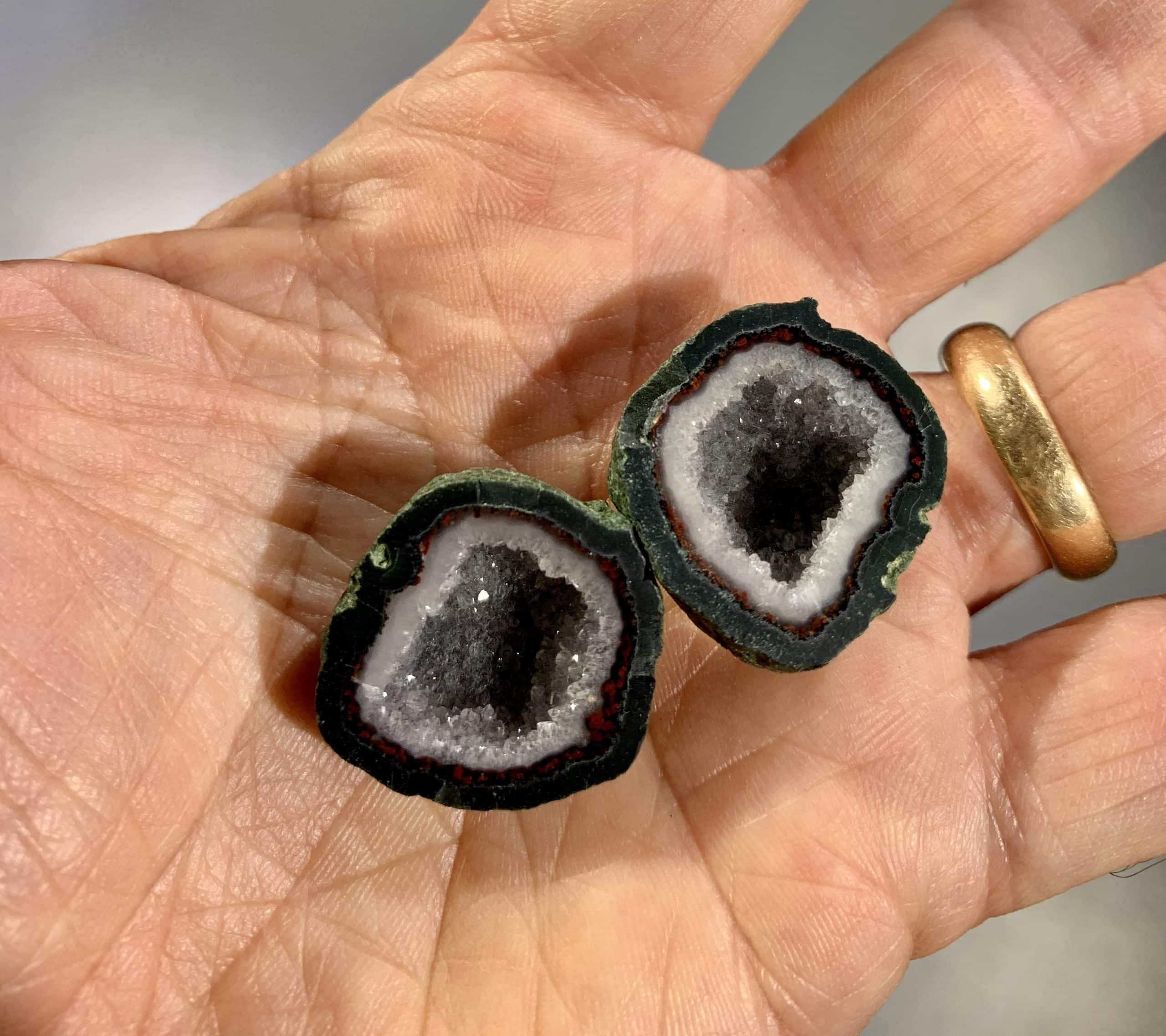 Agate geode healing crystal