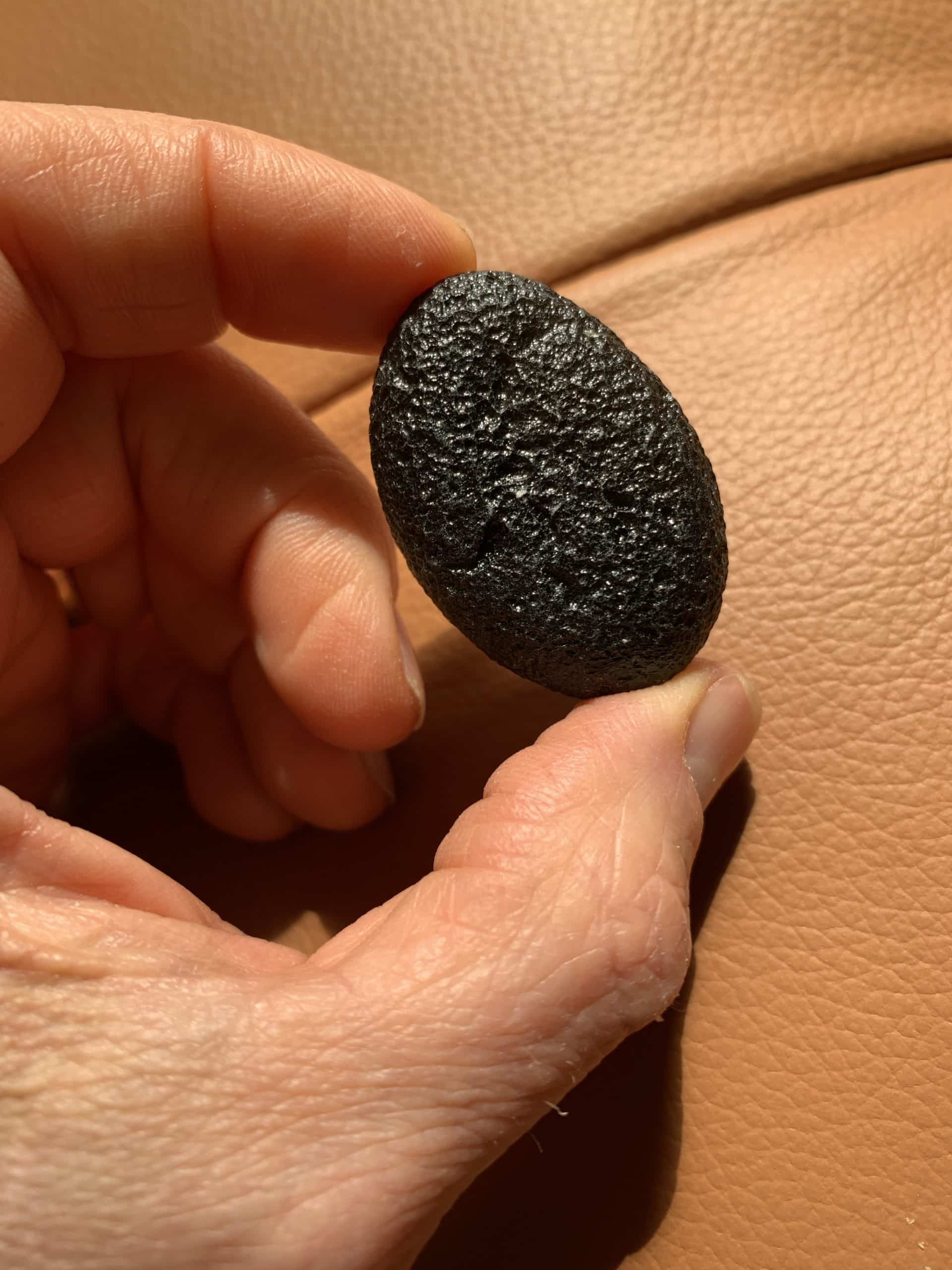 Moldavite (18.8gr) 'Oval Capsule' - Image 6