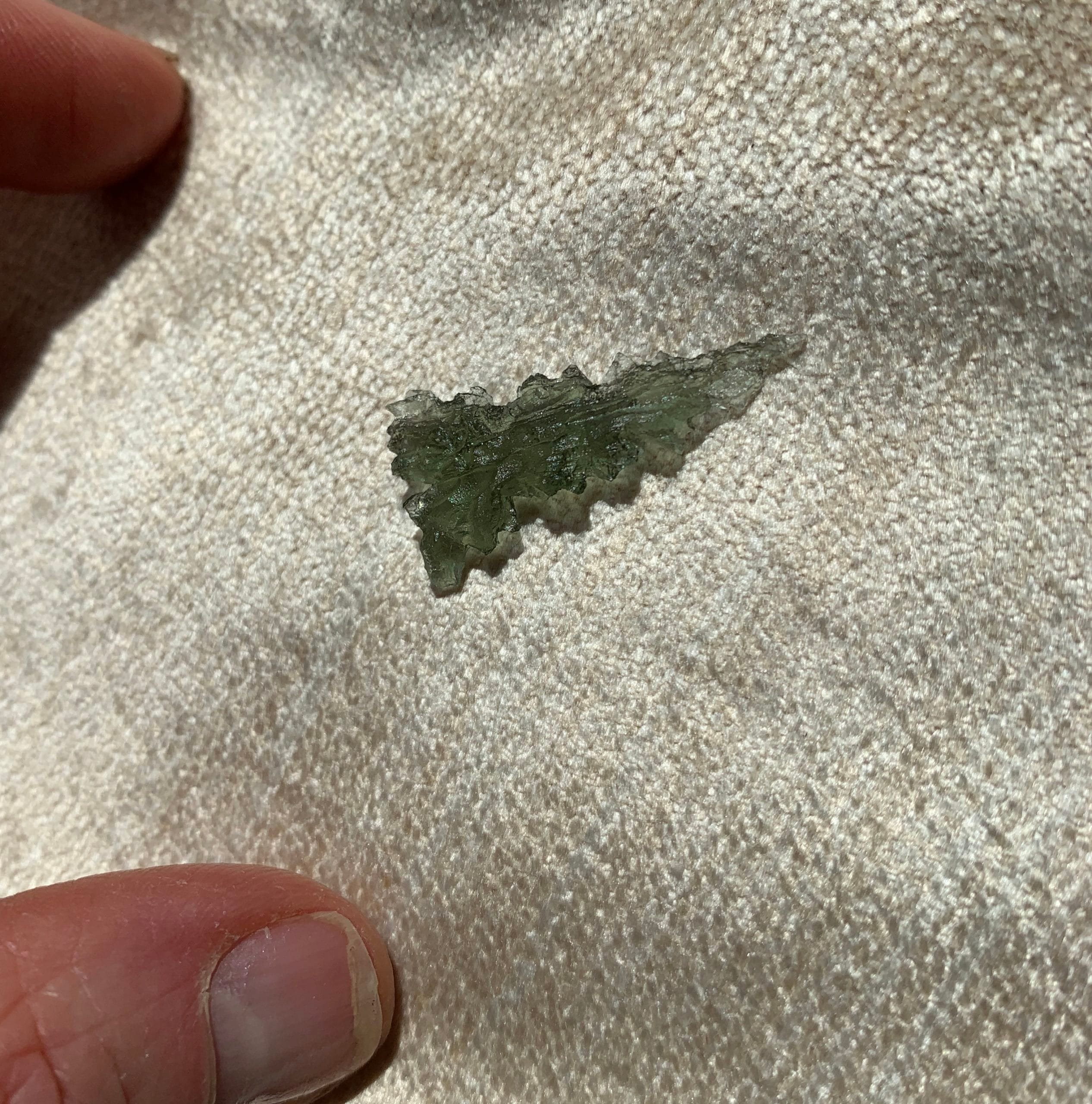 Moldavite (rough) Besednice 'delta' (1gr) healing crystal - Image 2