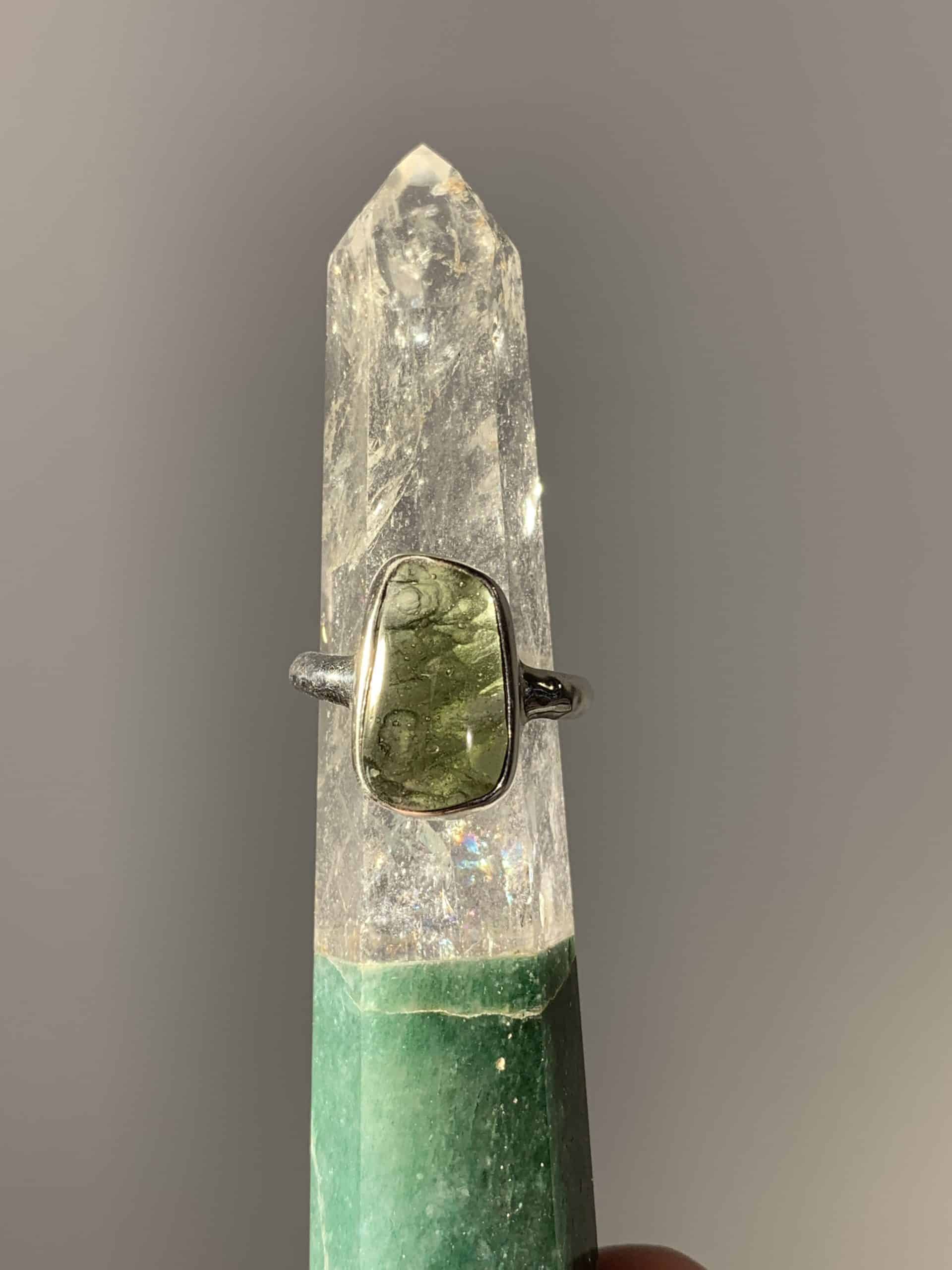 Moldavite ring (rough) 'angle-top cab' (4.2gr, US 7.5) healing crystal