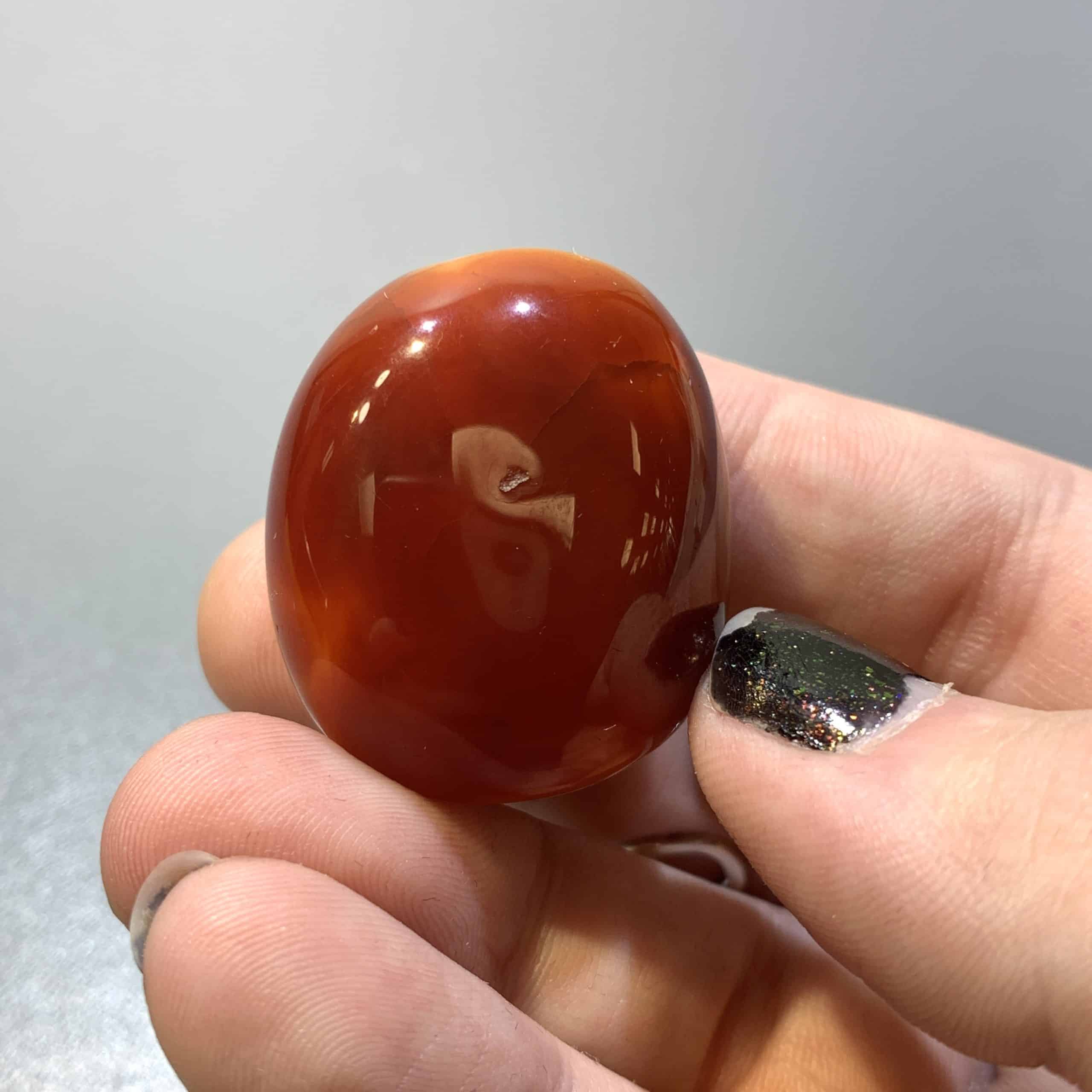 Carnelian 'cinnamon' tumble healing crystal - Image 3