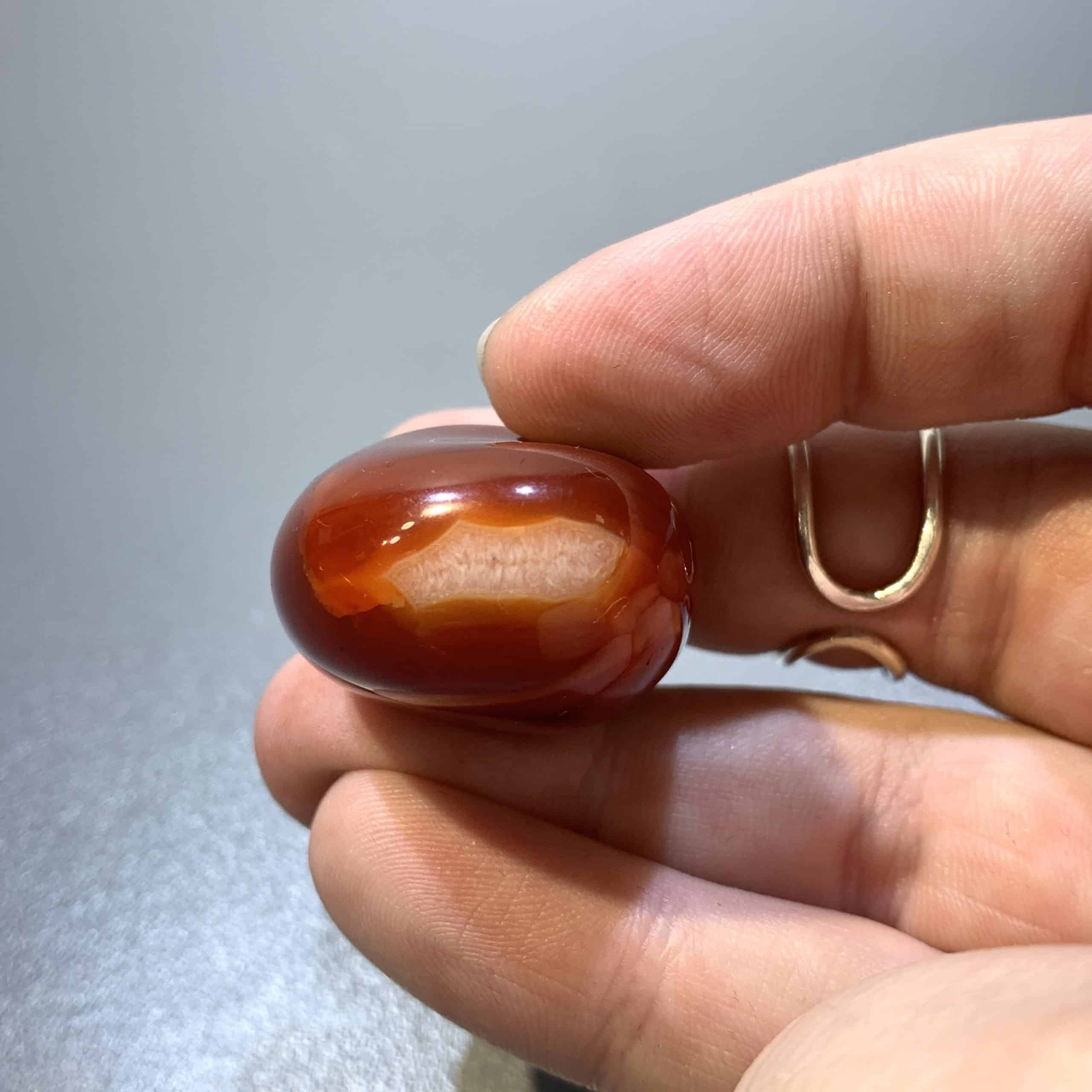 Carnelian 'cinnamon' tumble healing crystal - Image 4