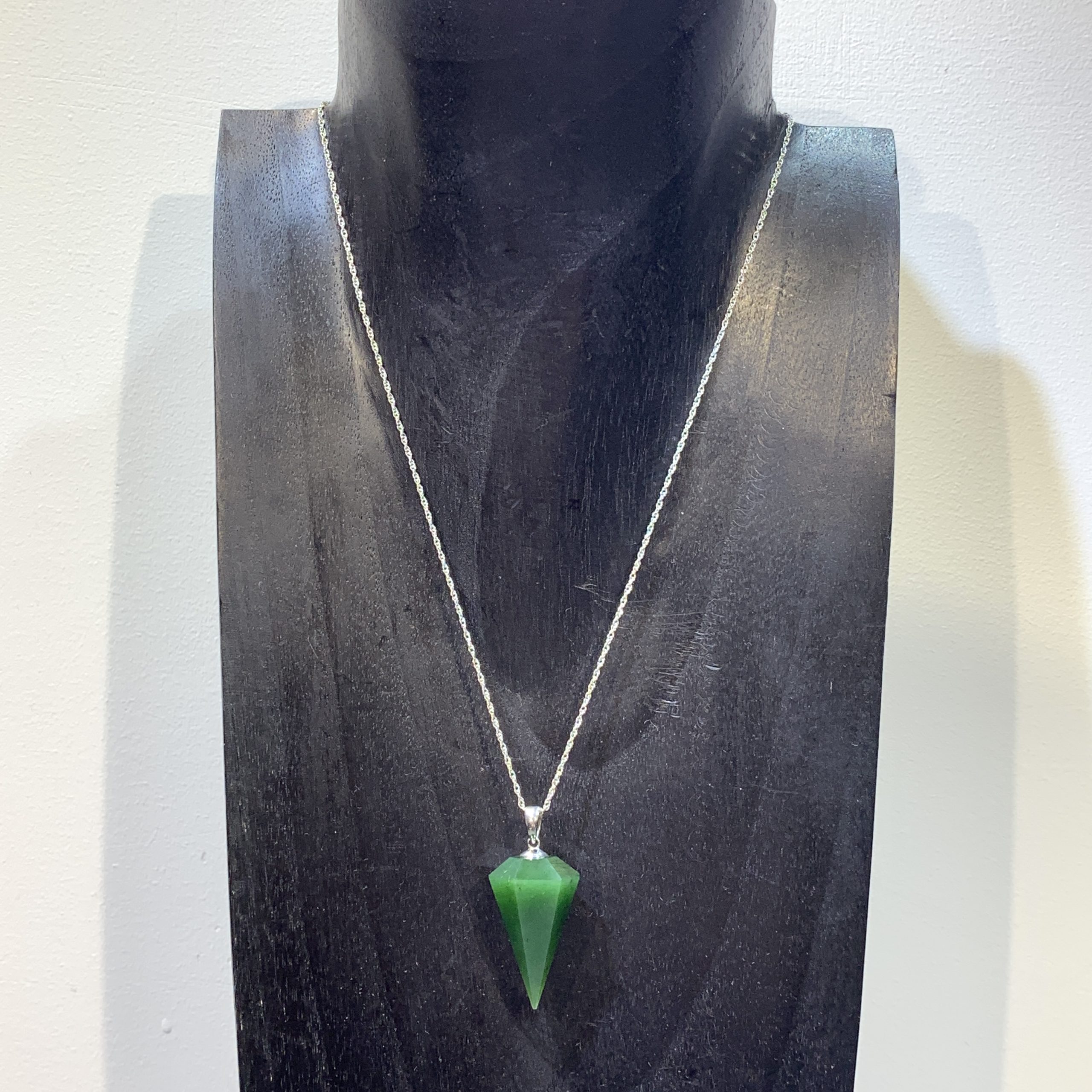 Jade (Nephrite) pendulum necklace healing crystal - Image 2