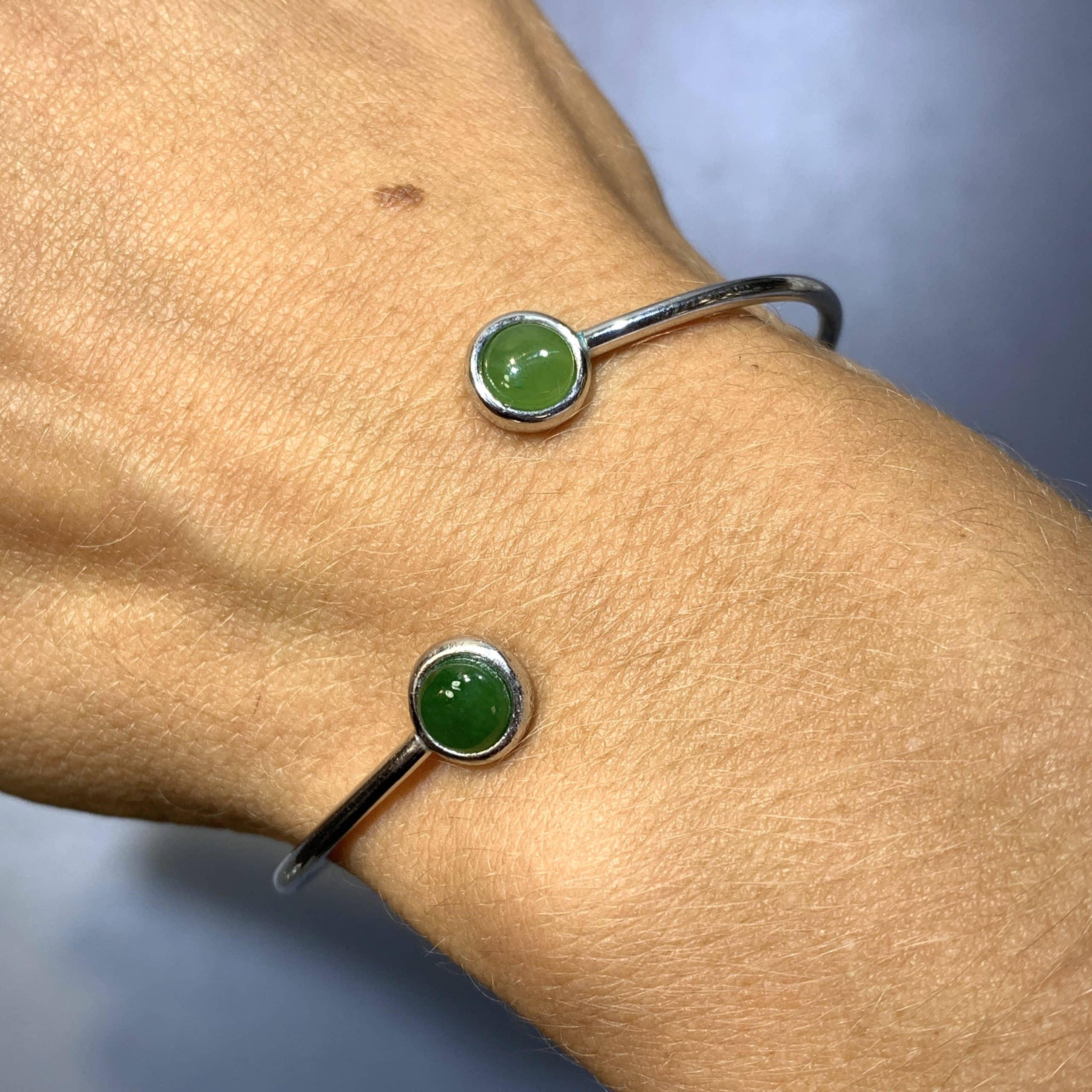 Jade (Nephrite) open-twist bangle bracelet healing crystal - Image 2