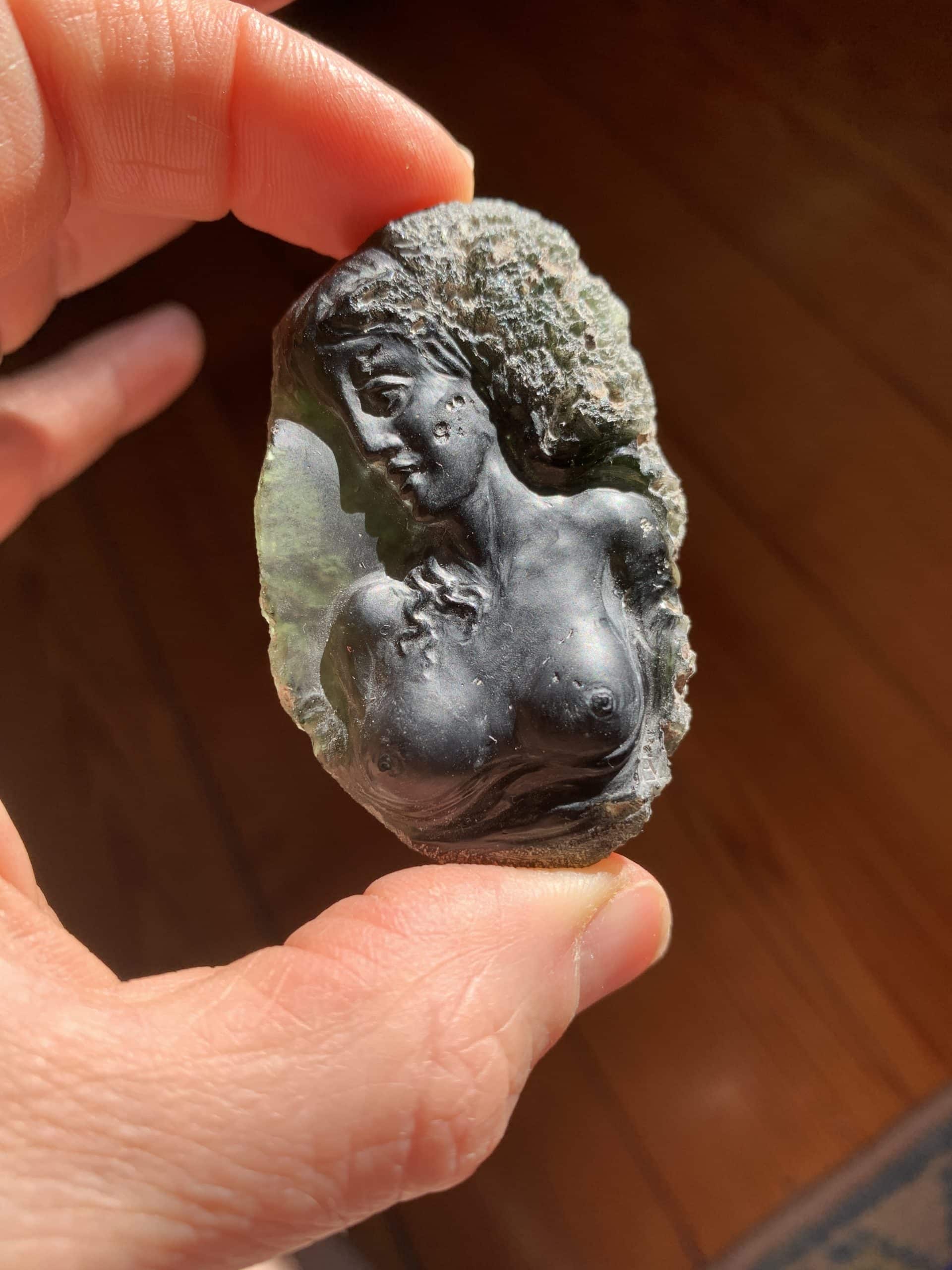 Moldavite carving 'woman bust' (41.78gr) healing crystal - Image 8