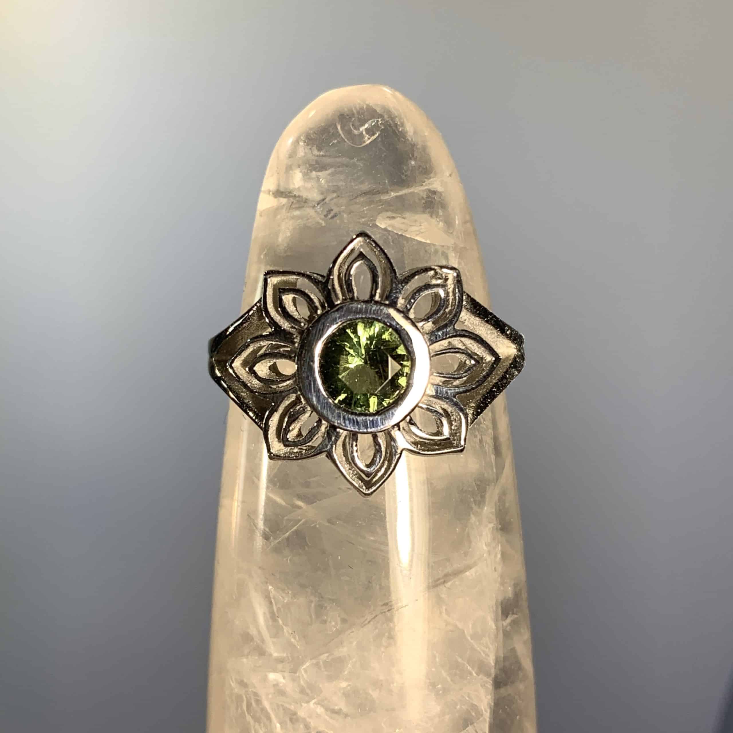 Moldavite ring (faceted) US size 9 'summer lotus' healing crystal - Image 2