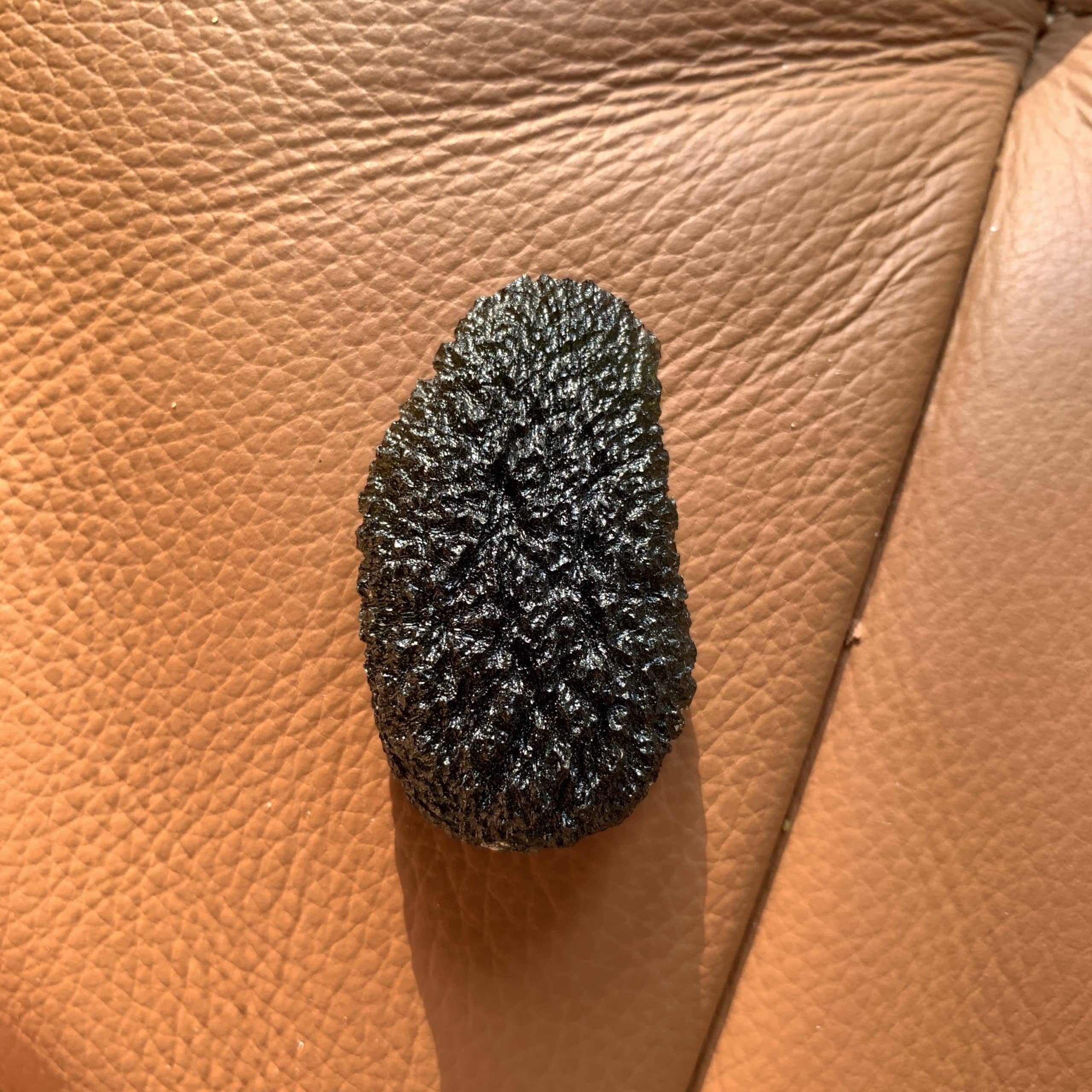 Moldavite (rough) 'big paw' (19.46gr) healing crystal - Image 2