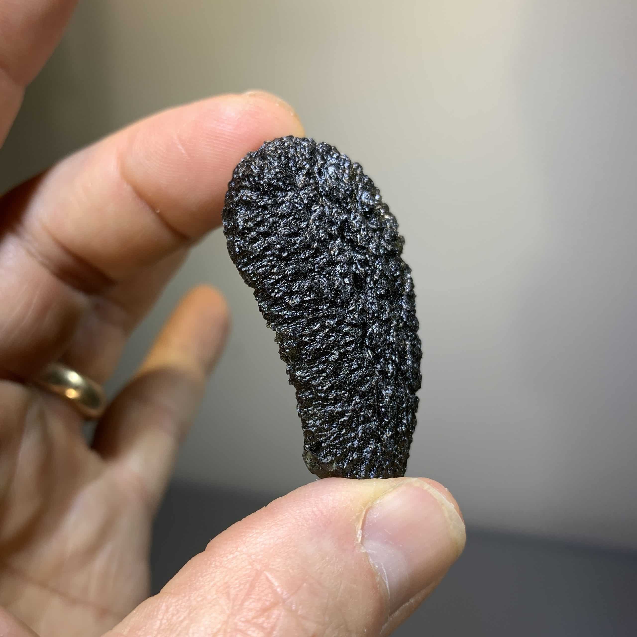 Moldavite (rough) 'big paw' (19.46gr) healing crystal - Image 4