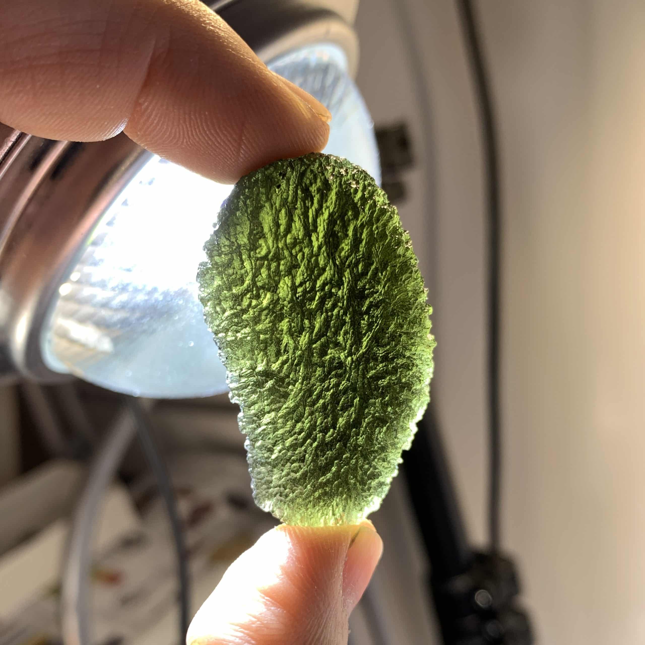 Moldavite (rough) 'big paw' (19.46gr) healing crystal