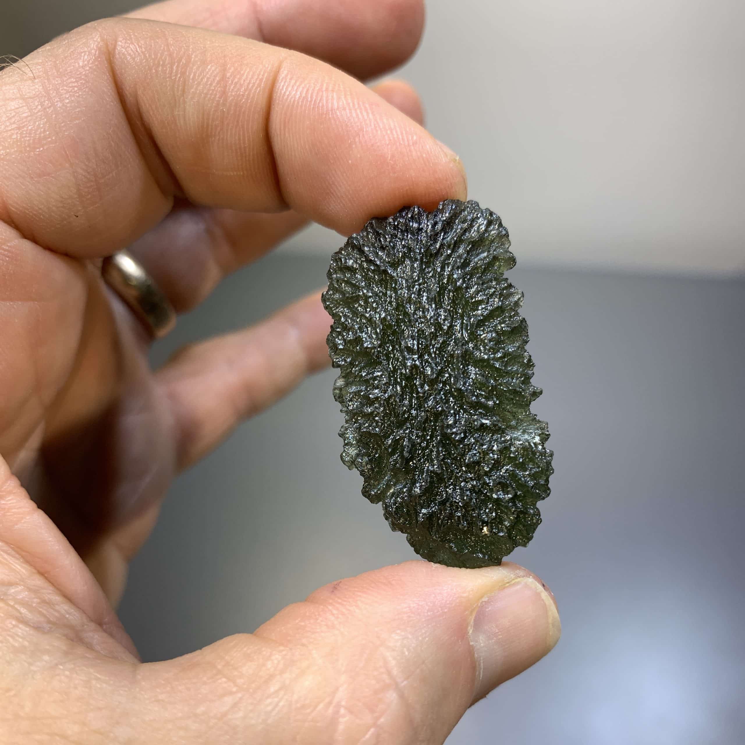 Moldavite (rough) 'chevron tongue' (11.77gr) healing crystal - Image 2