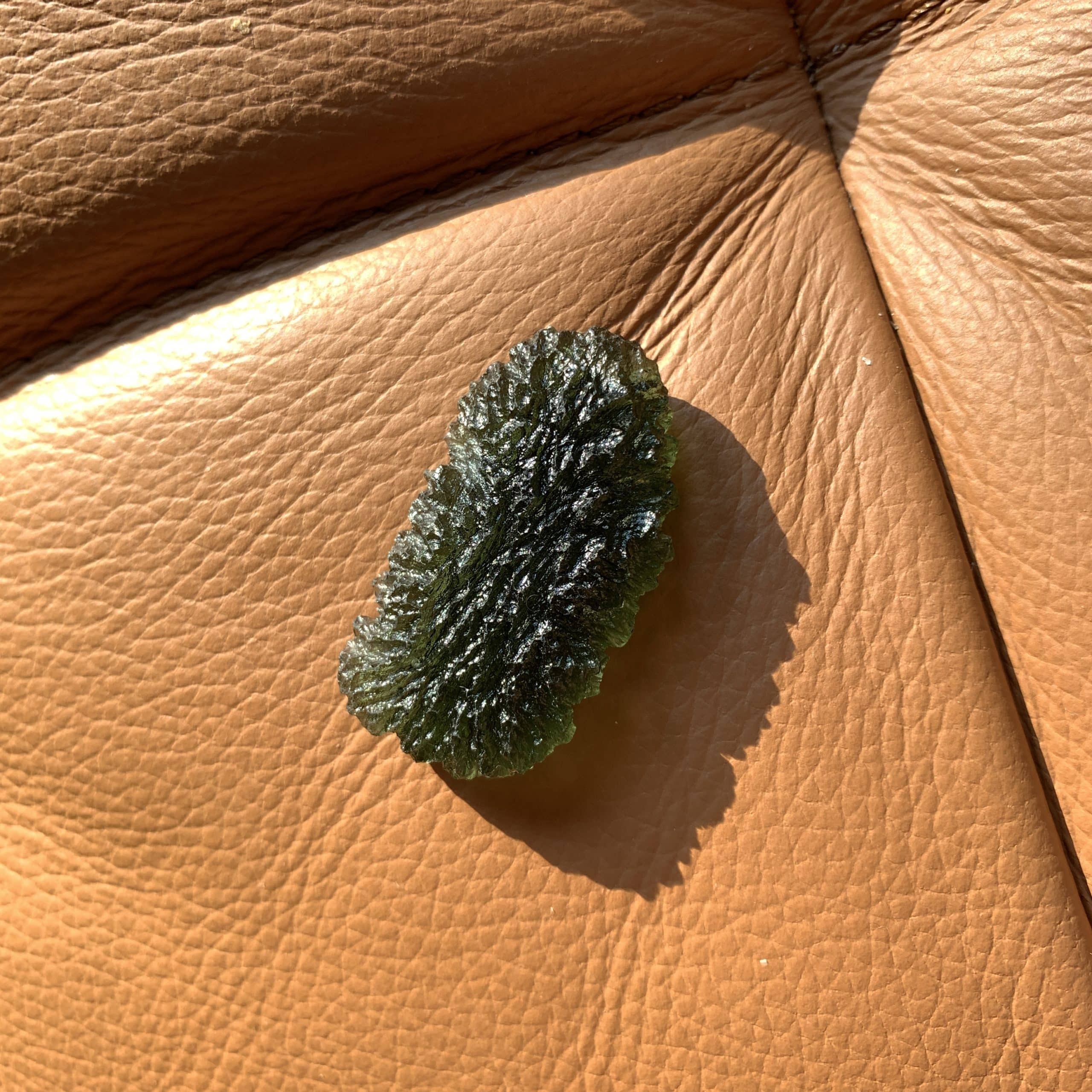 Moldavite (rough) 'chevron tongue' (11.77gr) healing crystal - Image 4