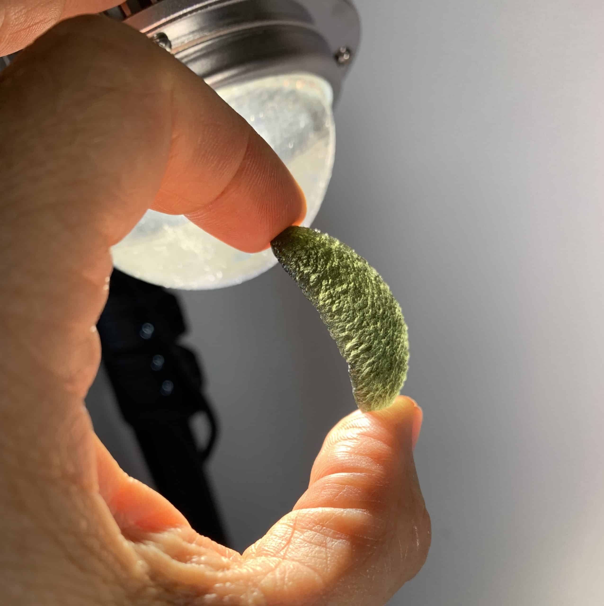 Moldavite (rough) 'flawless Frito' (4.3gr) healing crystal - Image 3