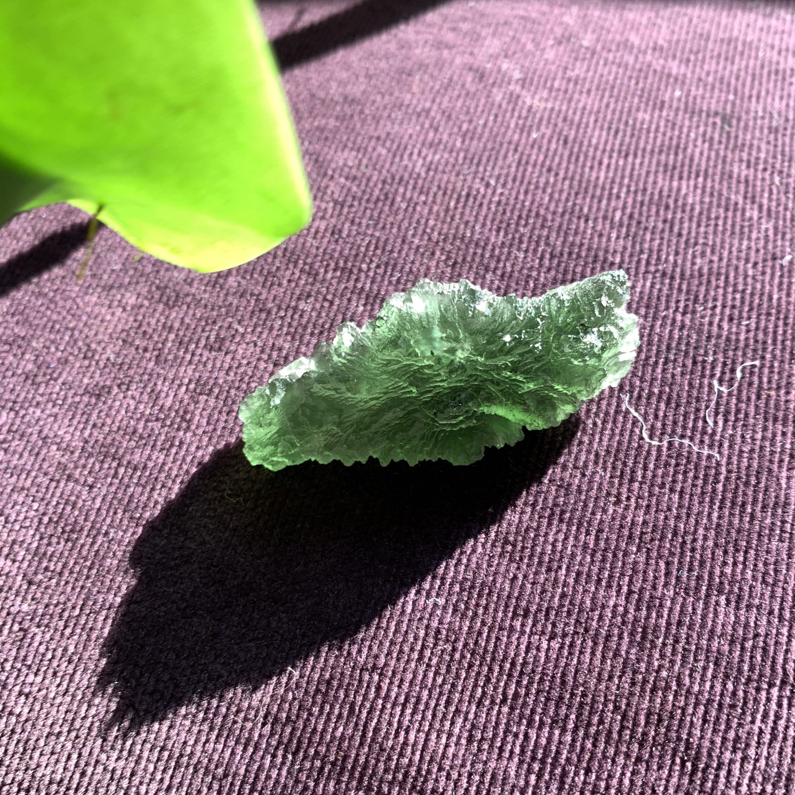 Moldavite (rough) 'emerald twist' (13.2gr) healing crystal - Image 2