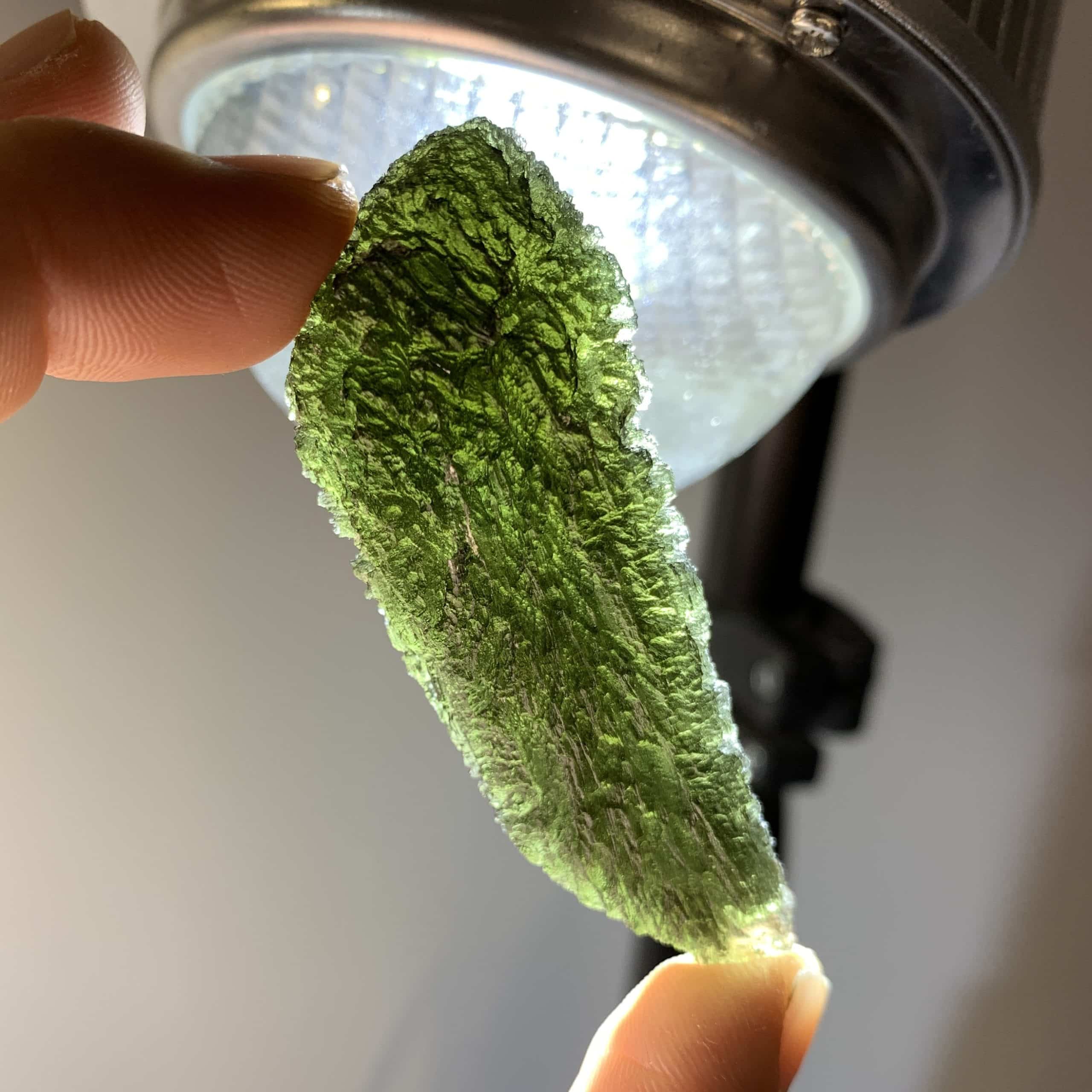 Moldavite (rough) 'fin back whale' (26.4gr) healing crystal - Image 3