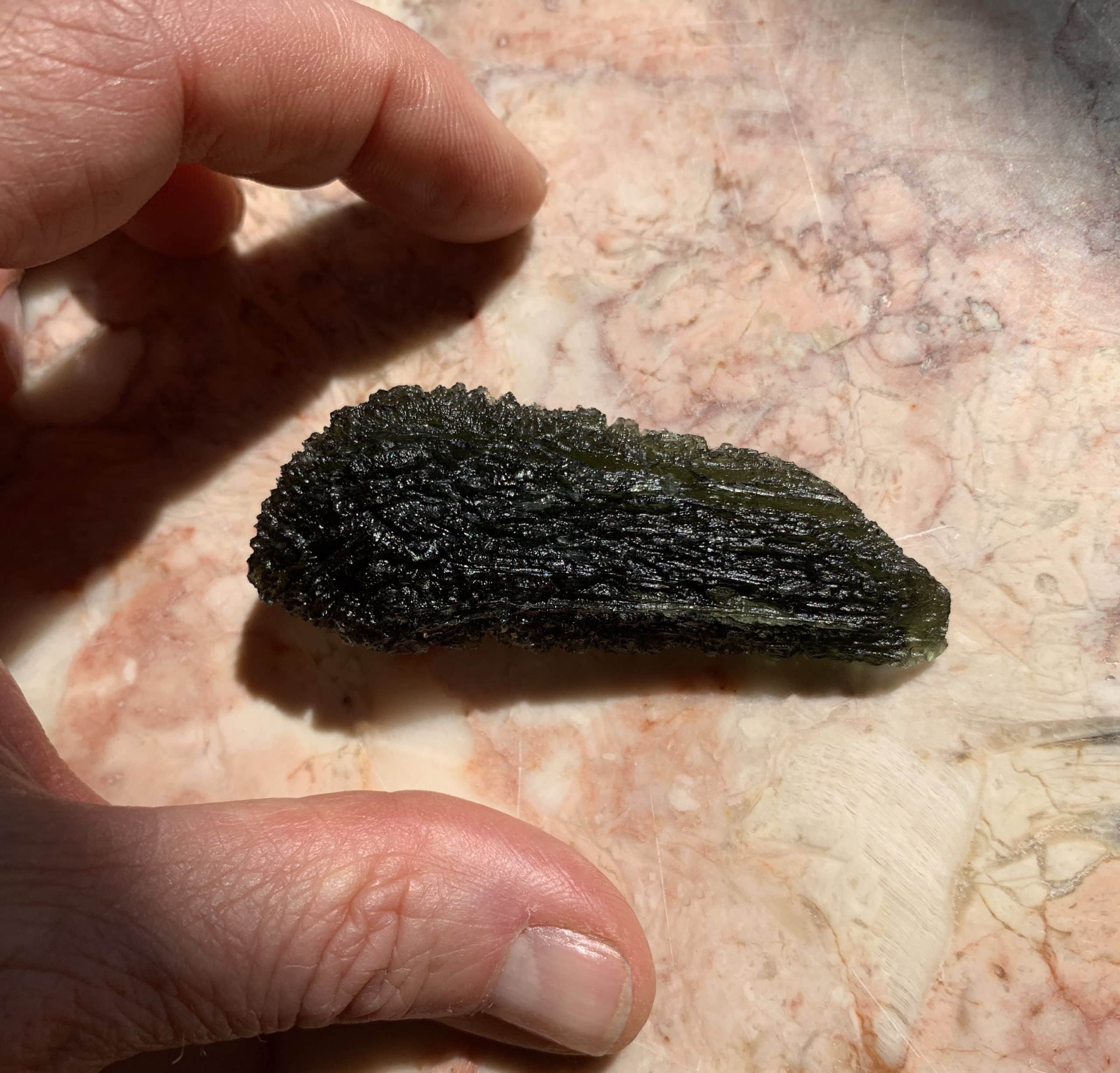 Moldavite (rough) 'fin back whale' (26.4gr) healing crystal - Image 4