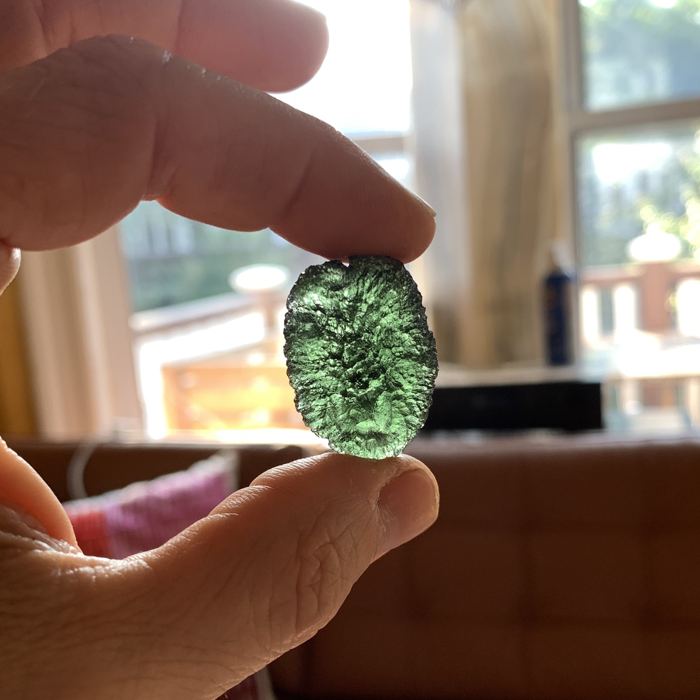 Moldavite (rough) 'neon oval' (7.51gr) healing crystal - Image 4