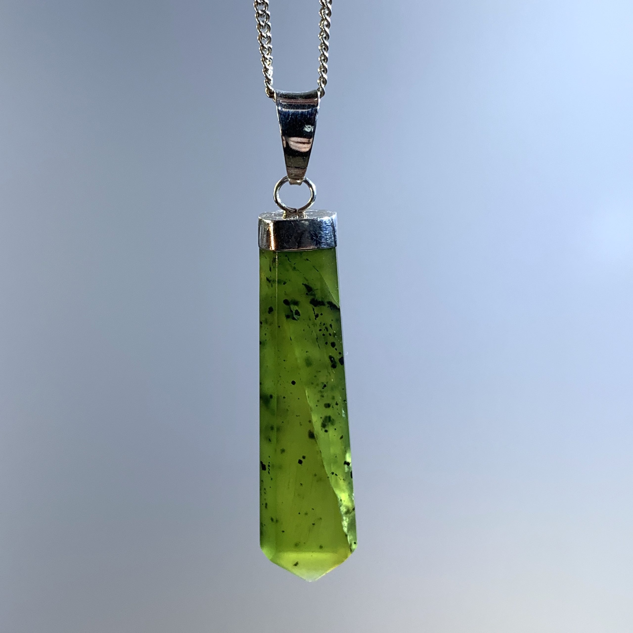 'Jade' ('Forest' type Serpentine) pendant for necklace healing crystal