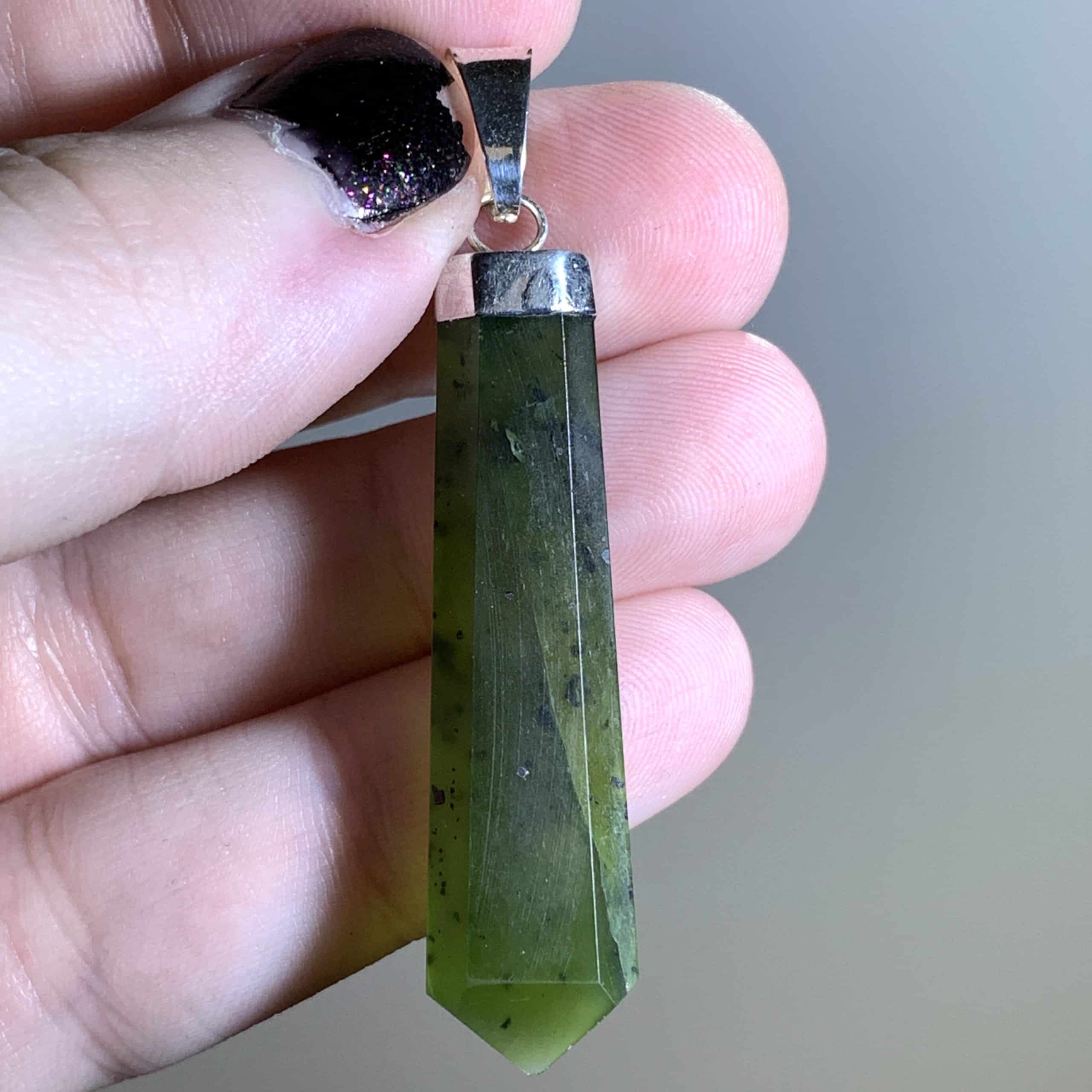 'Jade' ('Forest' type Serpentine) pendant for necklace healing crystal - Image 2