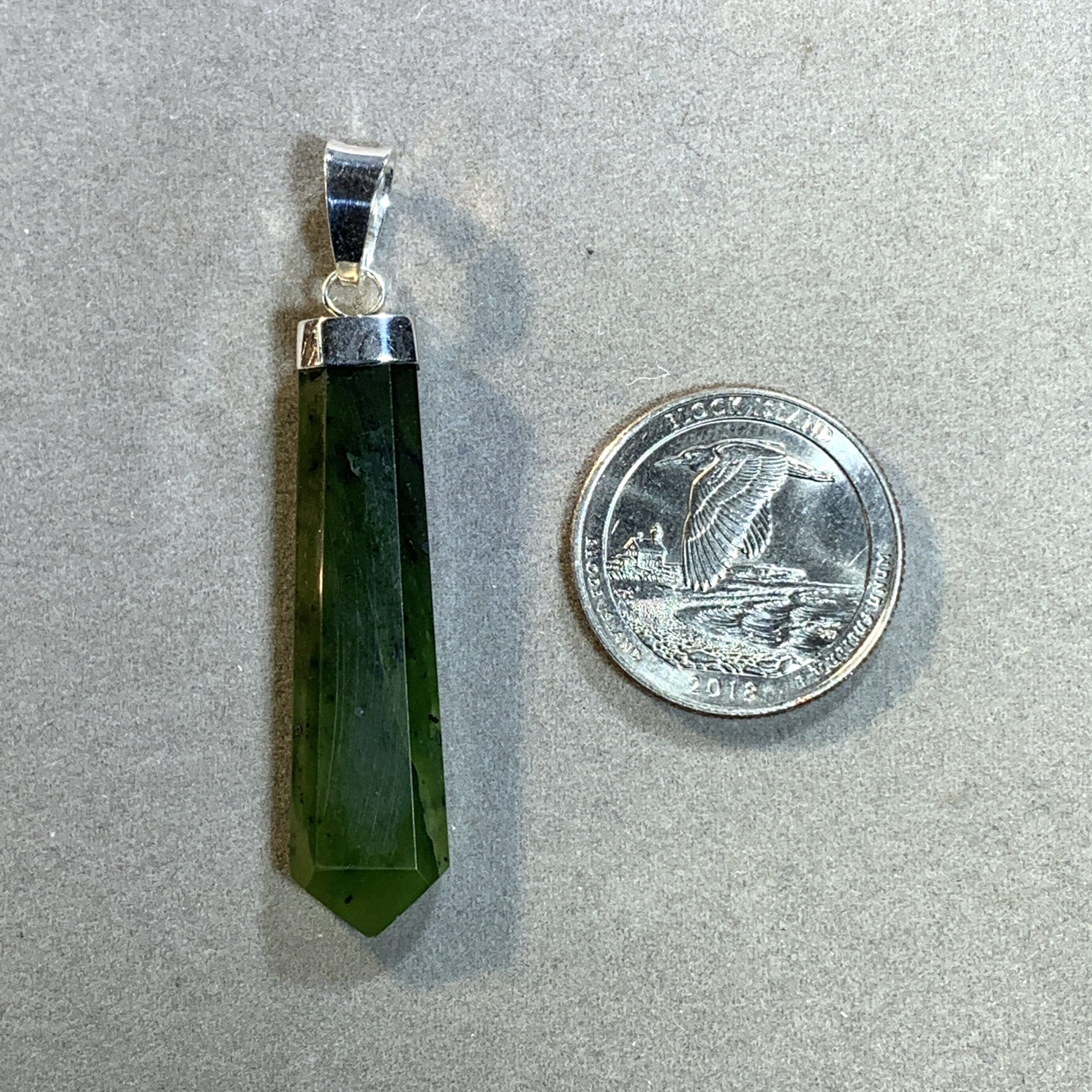 'Jade' ('Forest' type Serpentine) pendant for necklace healing crystal - Image 3