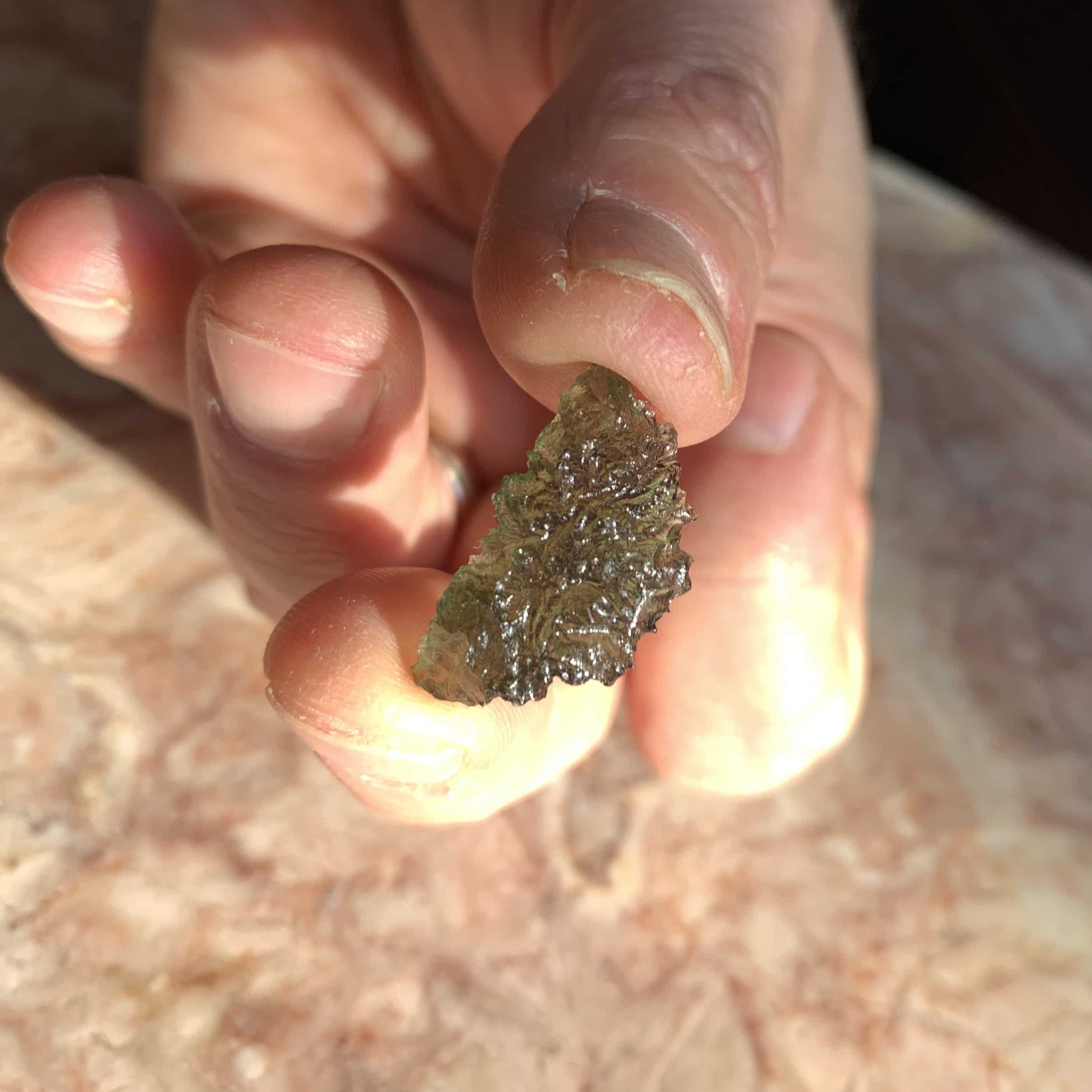 Moldavite (rough) 'crescent arch' Maly Chlum (1.73gr) healing crystal - Image 5
