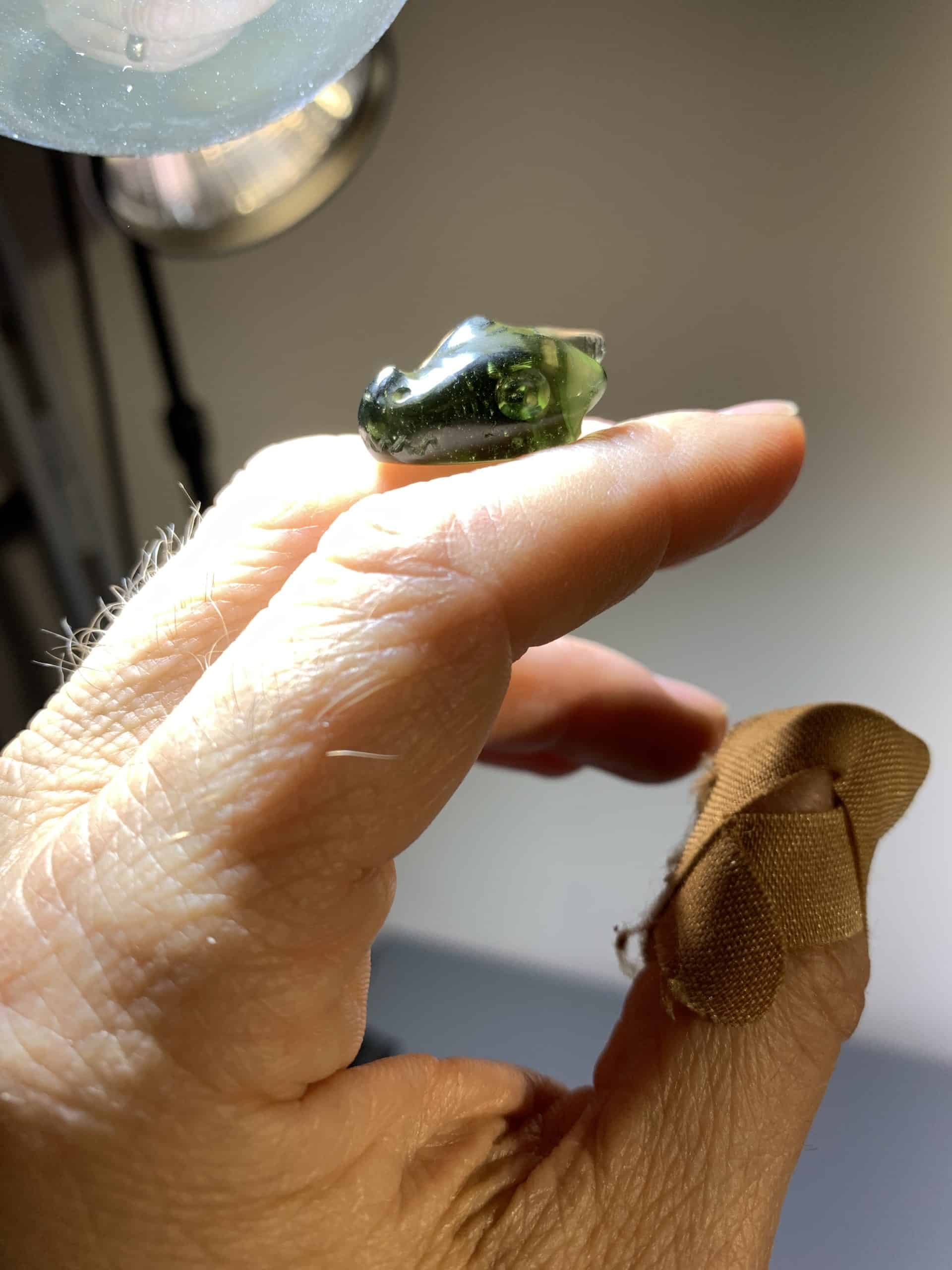 Moldavite carving 'friendly dragon' (4.6gr) healing crystal - Image 5