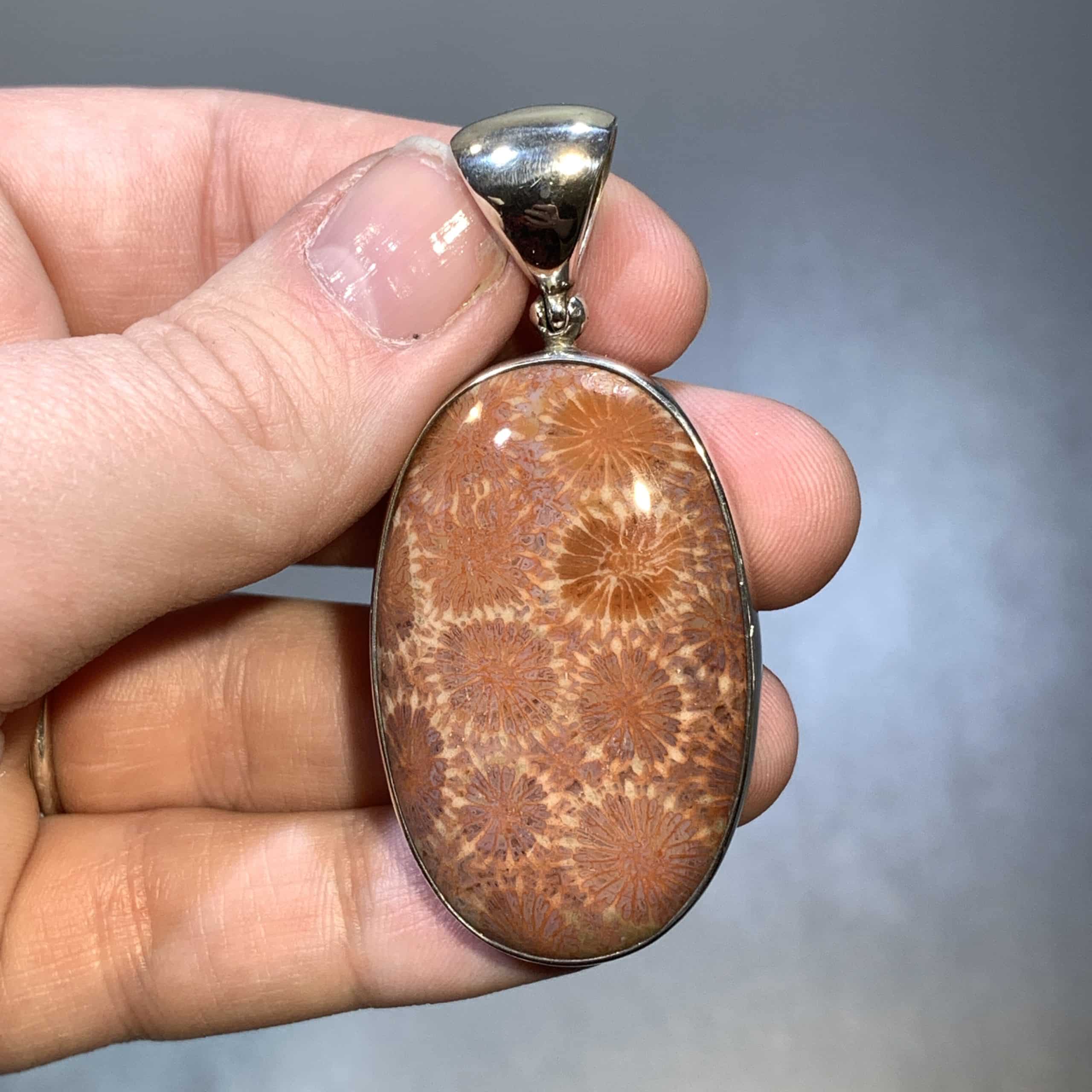 Coral (fossil) pendant for necklace 'pink daisies' healing crystal - Image 2