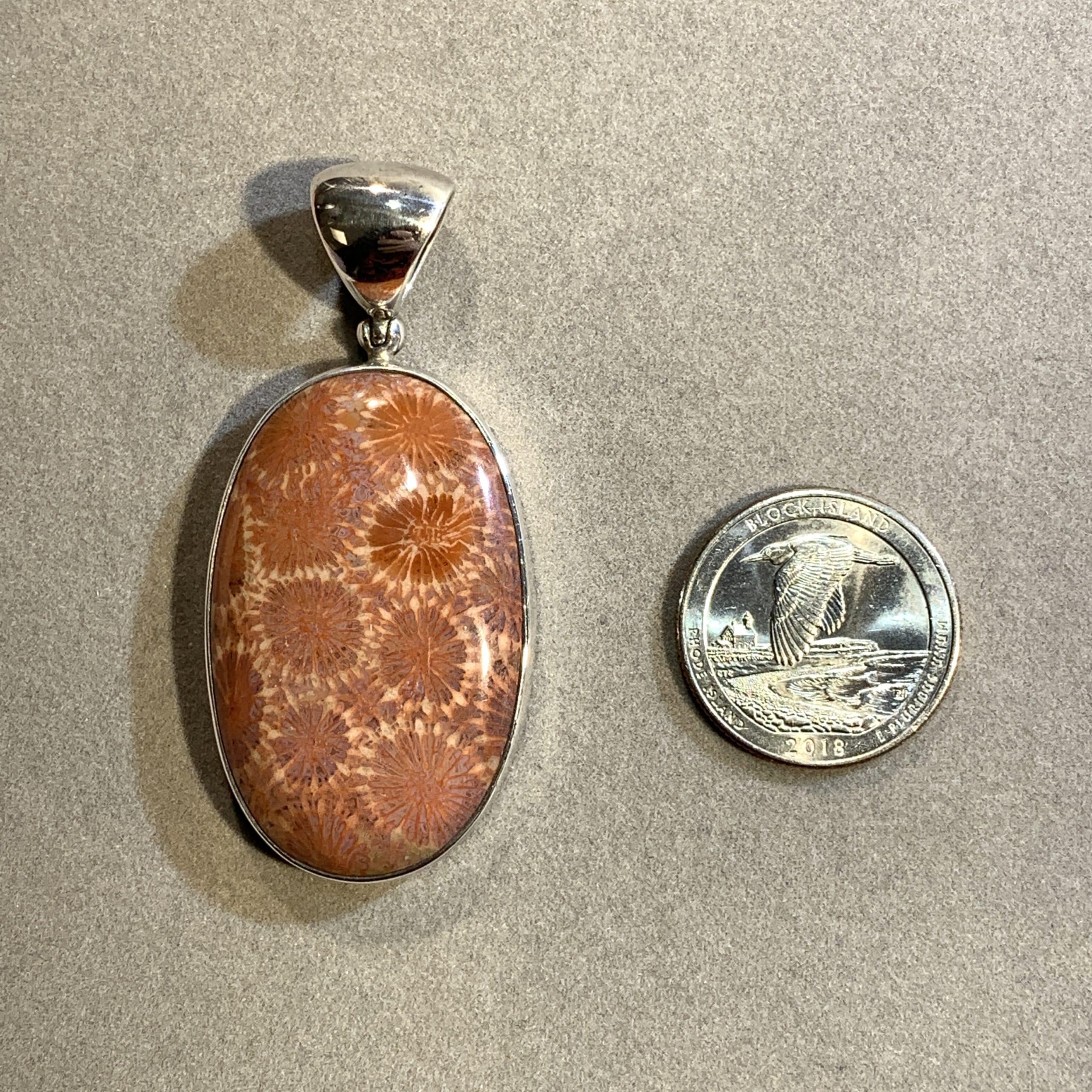 Coral (fossil) pendant for necklace 'pink daisies' healing crystal - Image 3