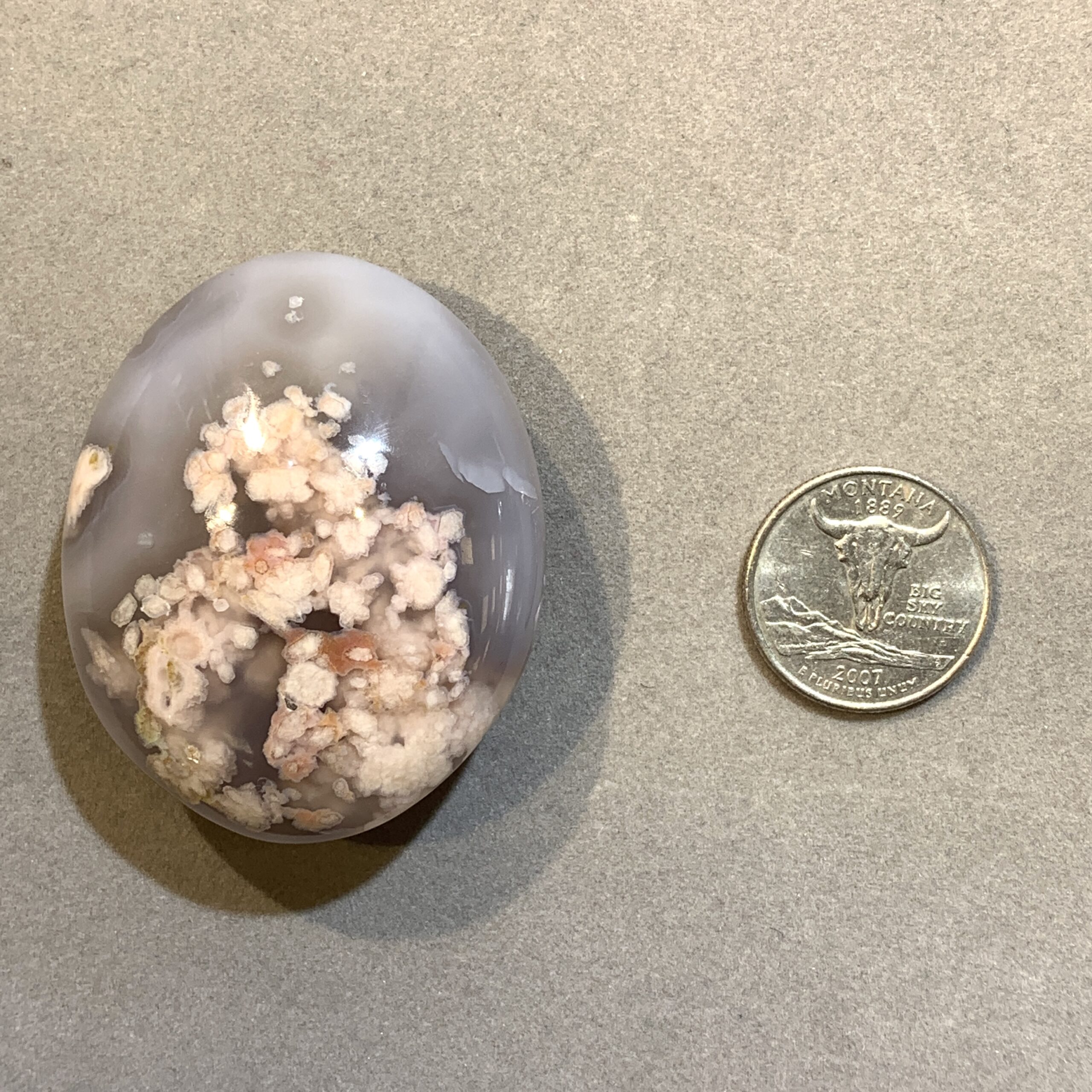 Agate (flower) palm stone healing crystal - Image 4