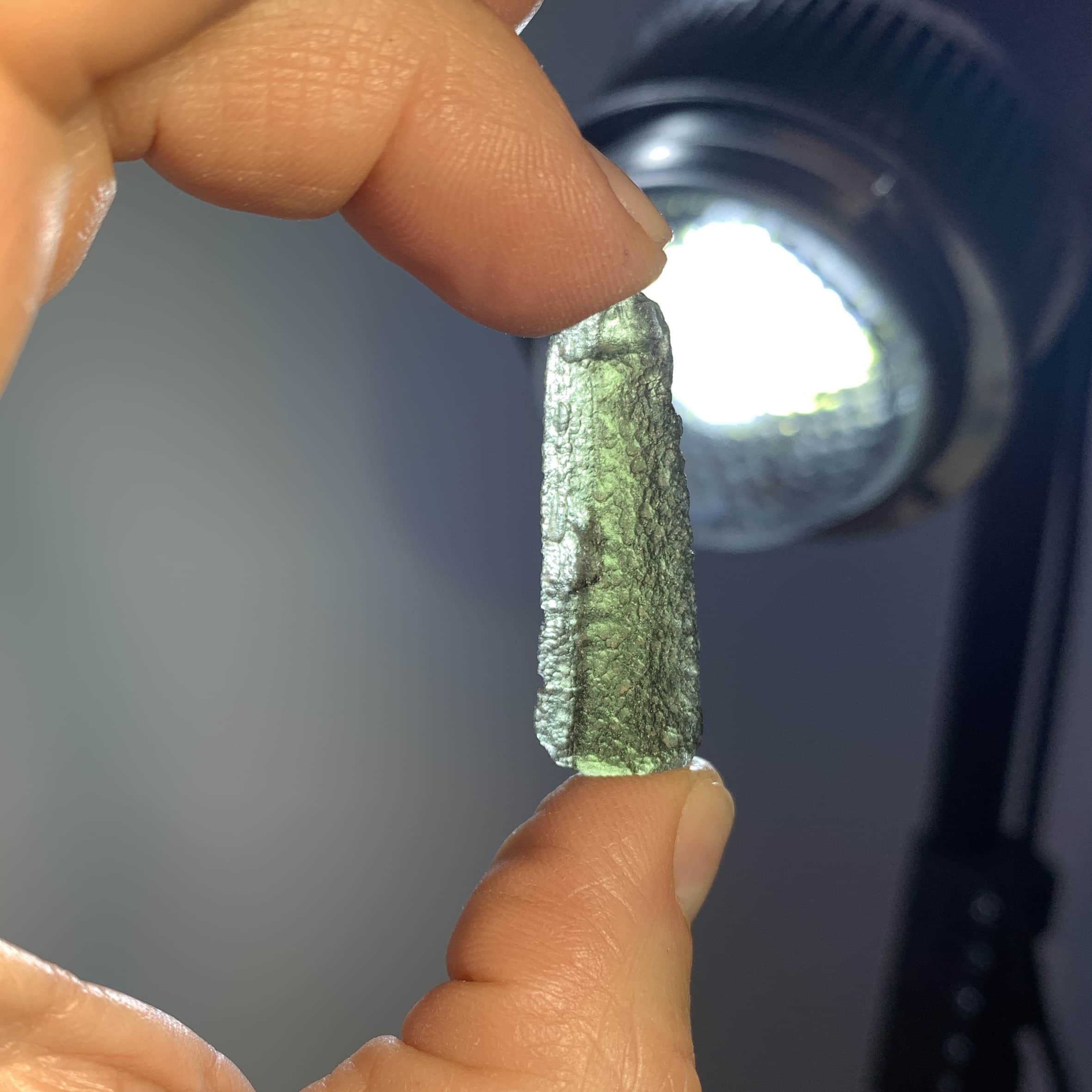 Moldavite (rough) 'channel drop' (3.3gr) healing crystal - Image 2