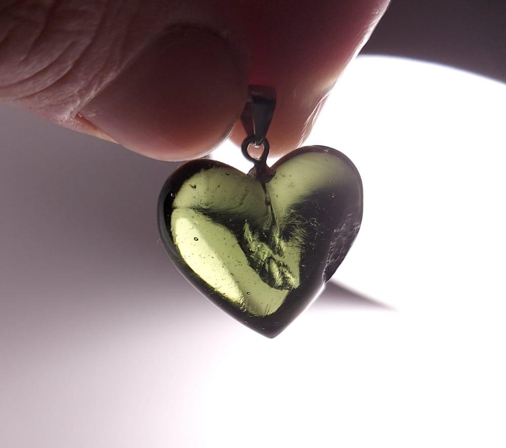 Moldavite pendant heart for necklace (20.8ct) 'Dolni' healing crystal - Image 12