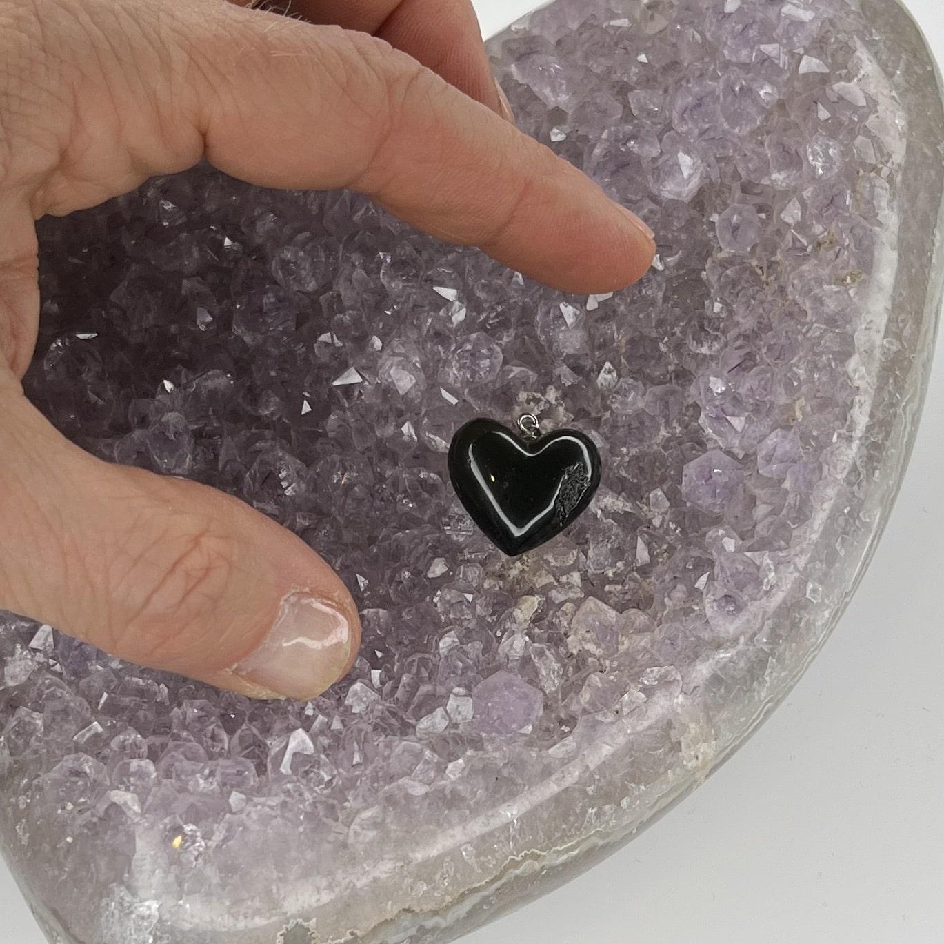 Moldavite pendant heart for necklace (20.8ct) 'Dolni' healing crystal - Image 15