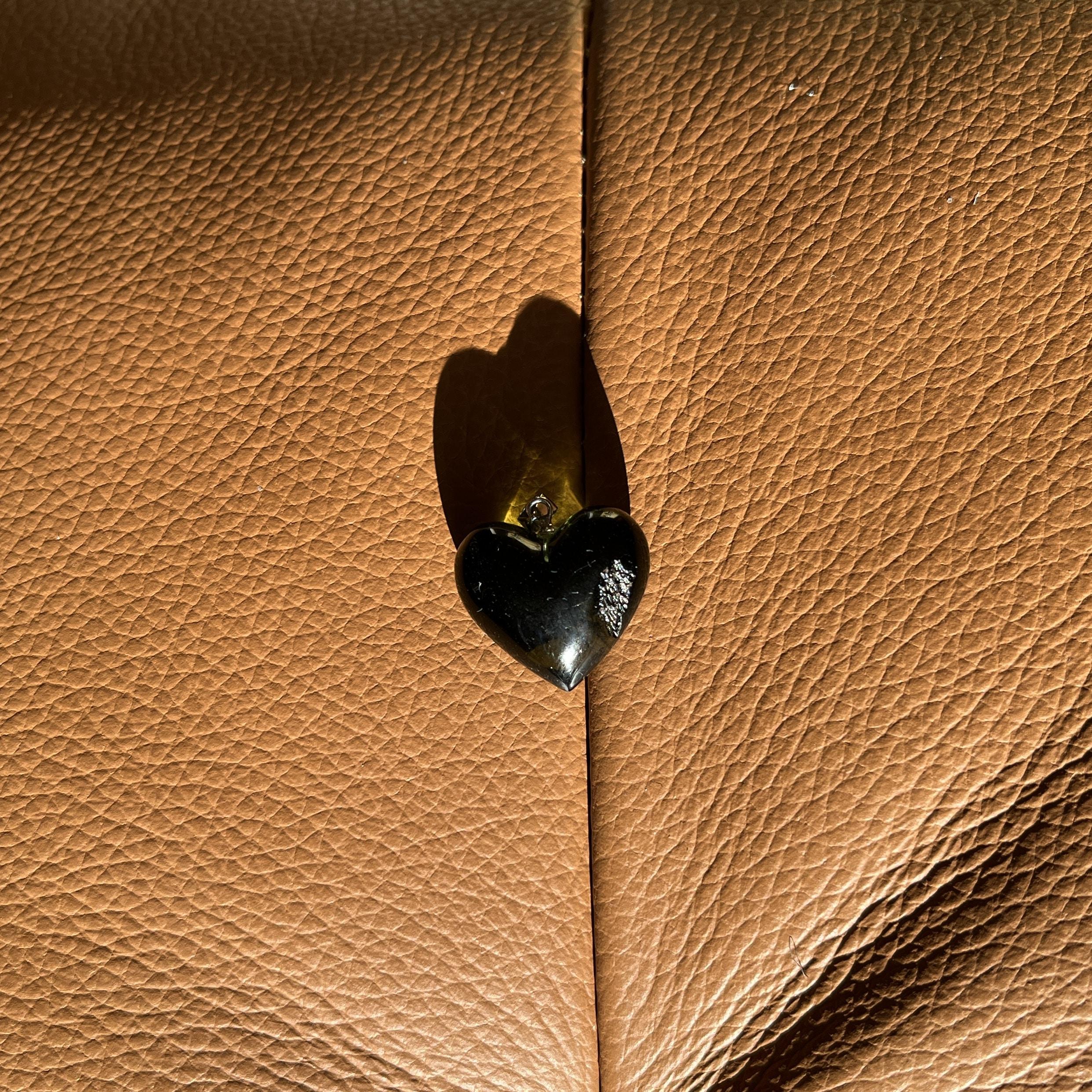 Moldavite pendant heart for necklace (20.8ct) 'Dolni' healing crystal - Image 16