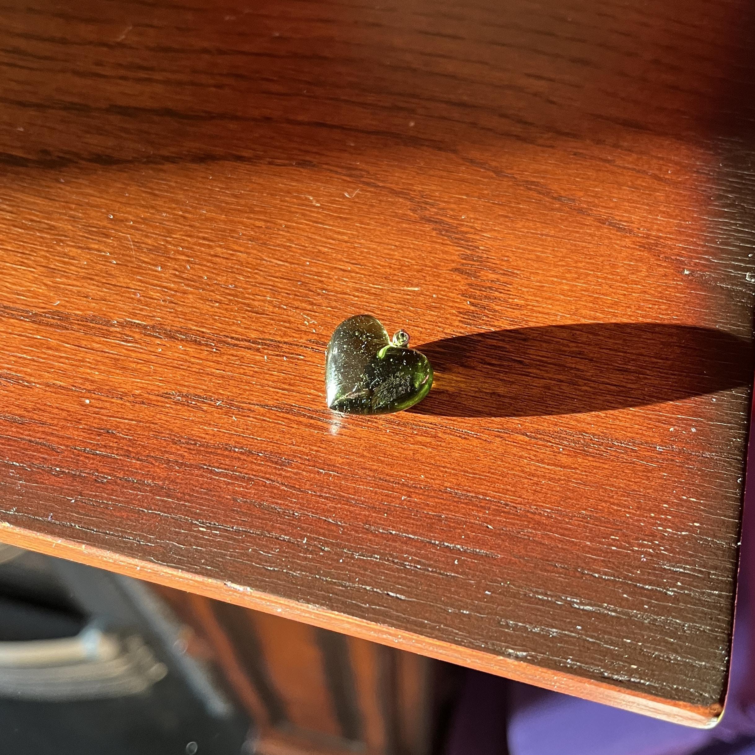 Moldavite pendant heart for necklace (20.8ct) 'Dolni' healing crystal - Image 3