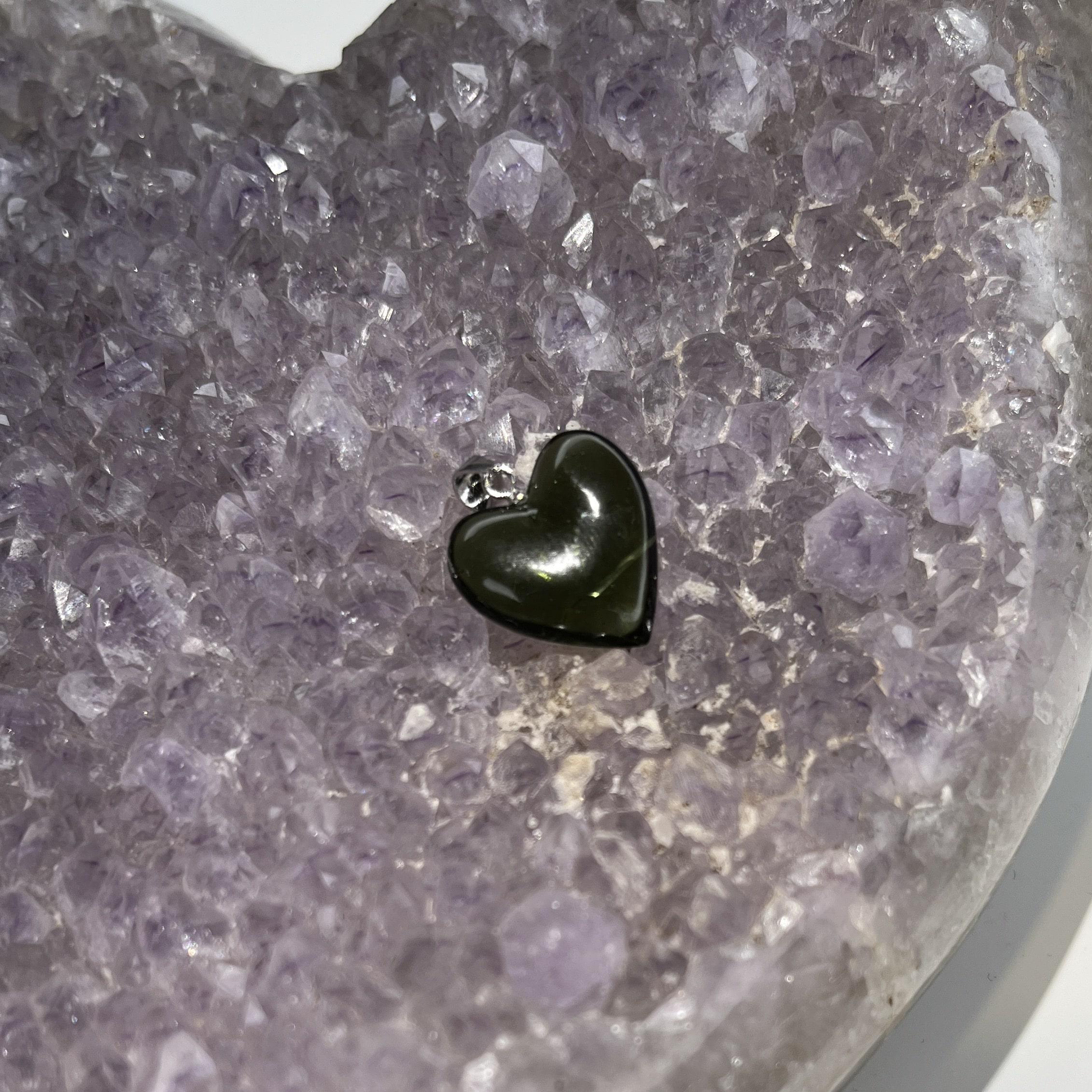 Moldavite pendant heart for necklace (9.41ct) Nesmen healing crystal - Image 3