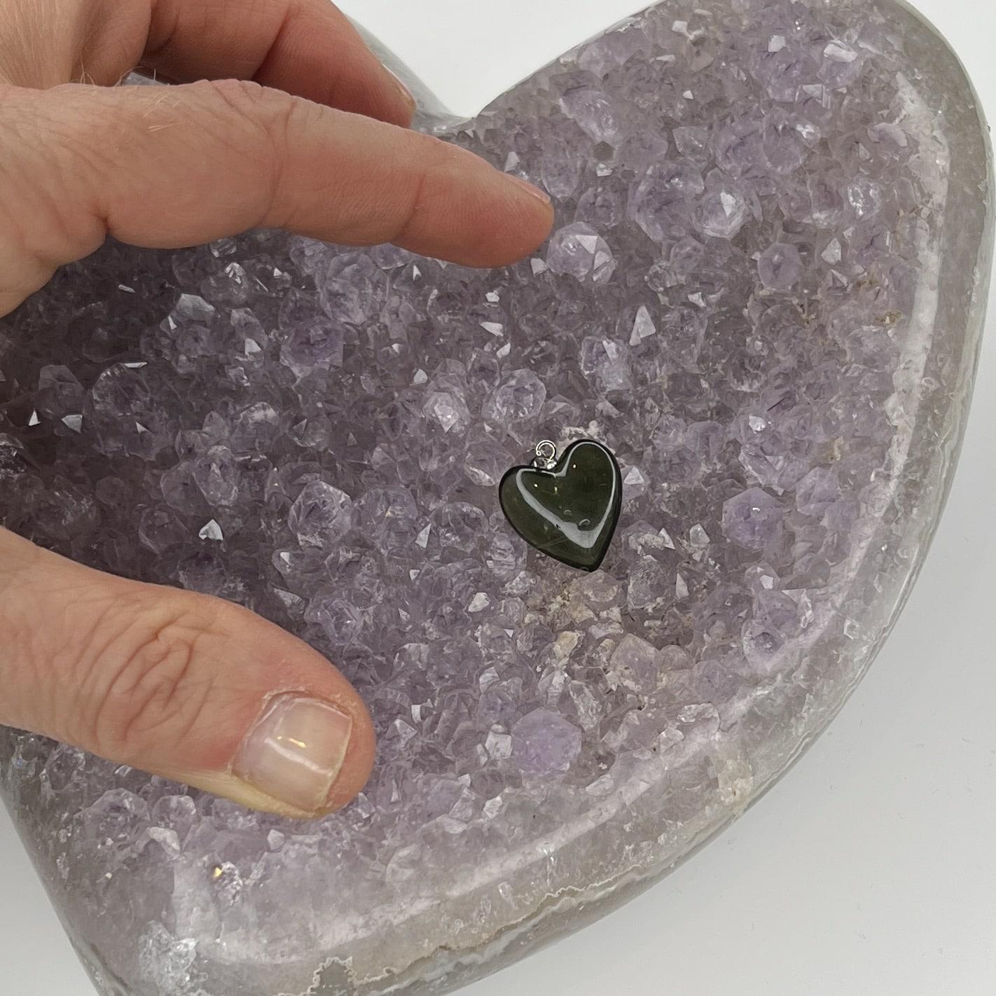 Moldavite pendant heart for necklace (9.41ct) Nesmen healing crystal - Image 6