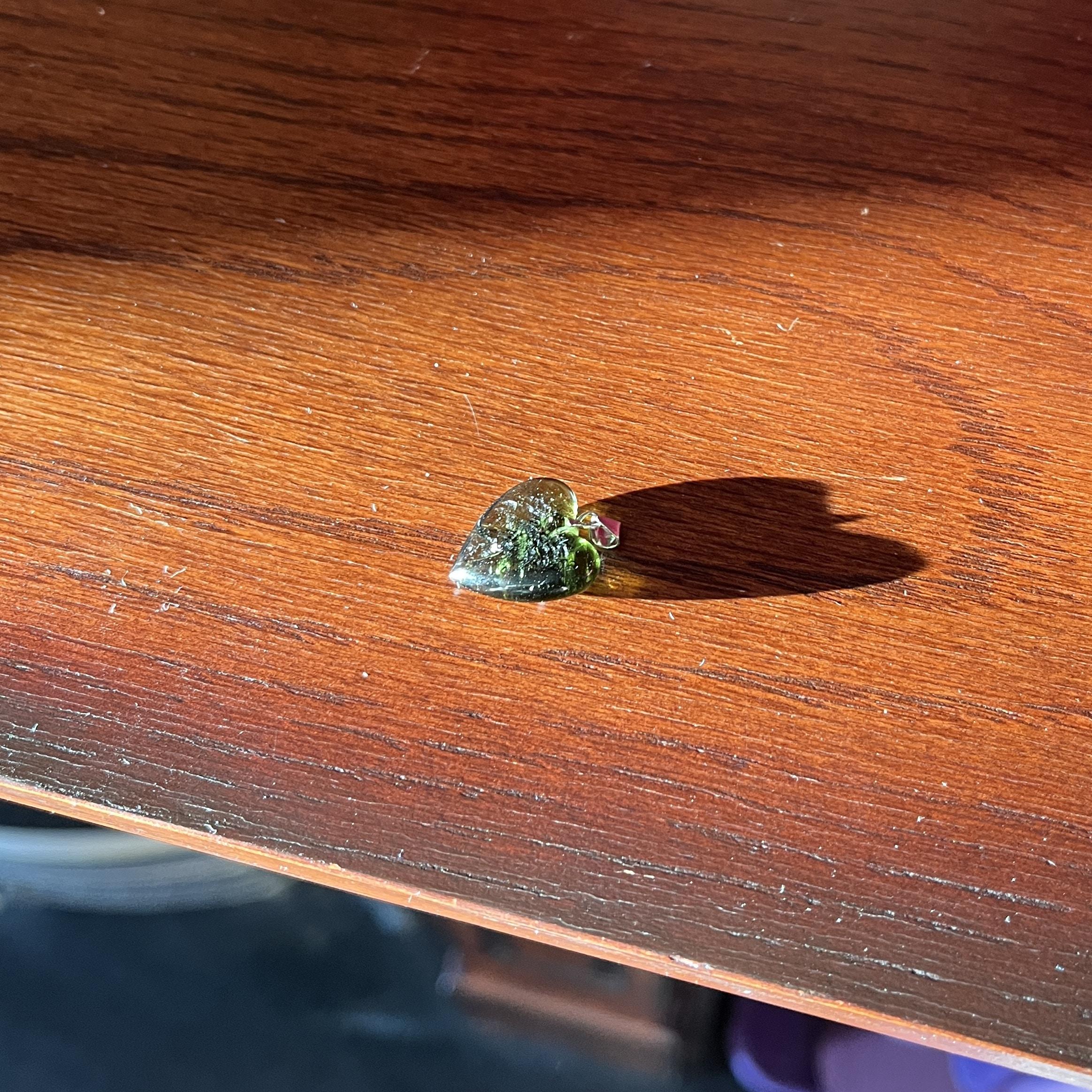 Moldavite pendant heart for necklace (9.87ct/1.97gr) 'Dolni' healing crystal - Image 7