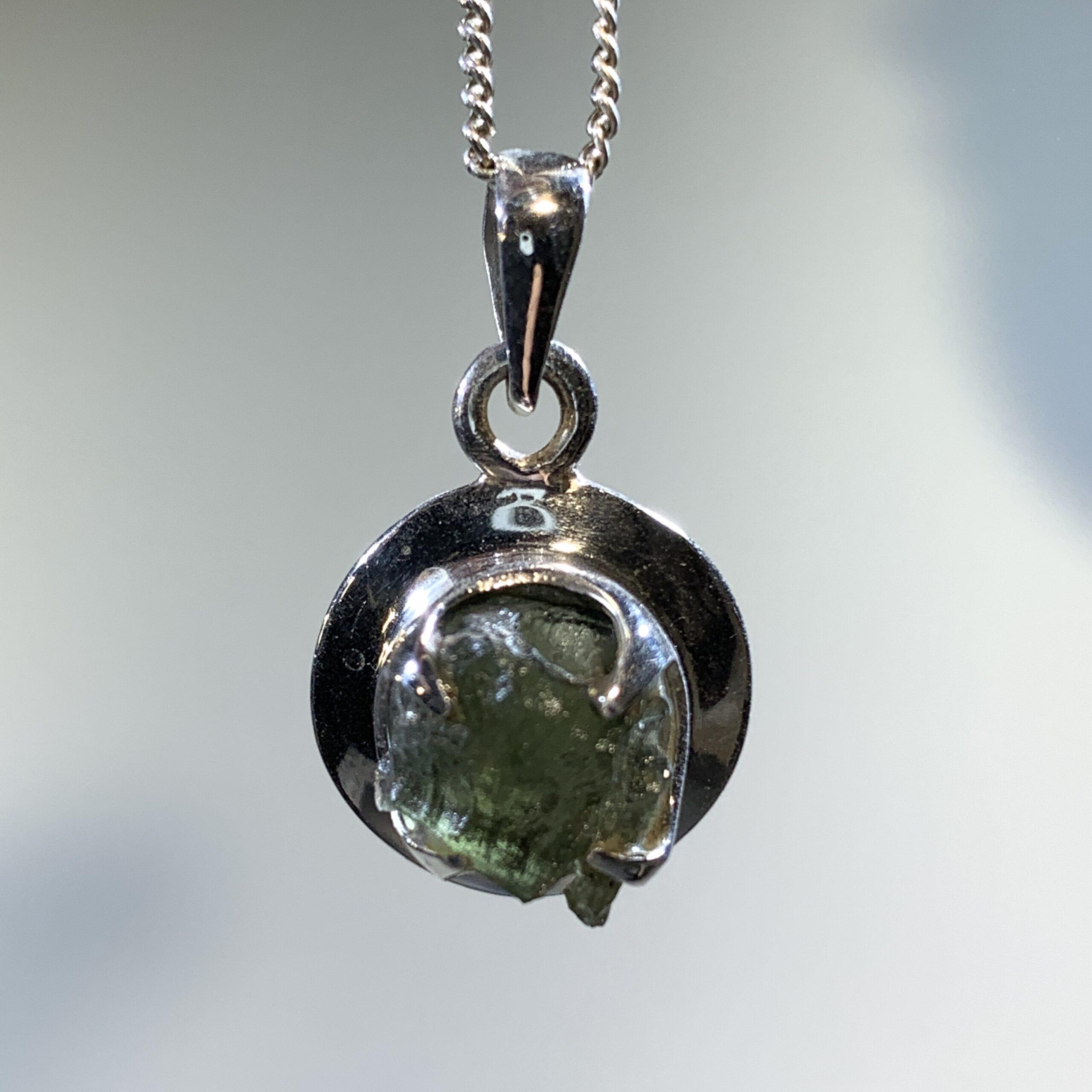 Moldavite pendant (rough) 'cluster clutch' 1 healing crystal - Image 2
