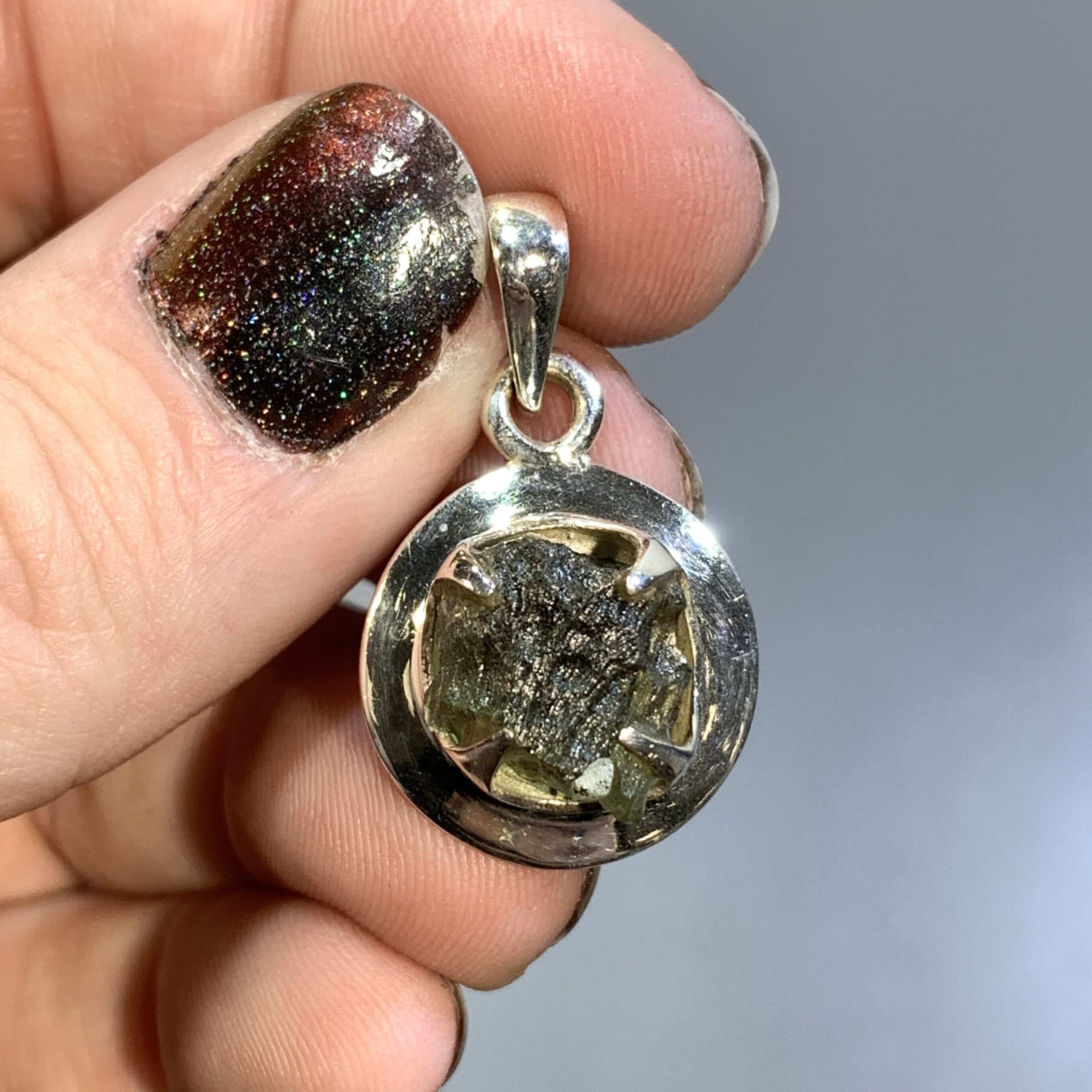 Moldavite pendant (rough) 'cluster clutch' 1 healing crystal