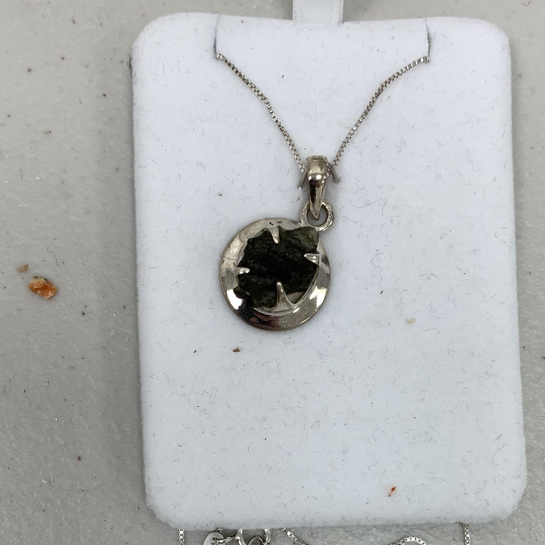 Moldavite pendant (rough) 'cluster clutch' 2 healing crystal - Image 4