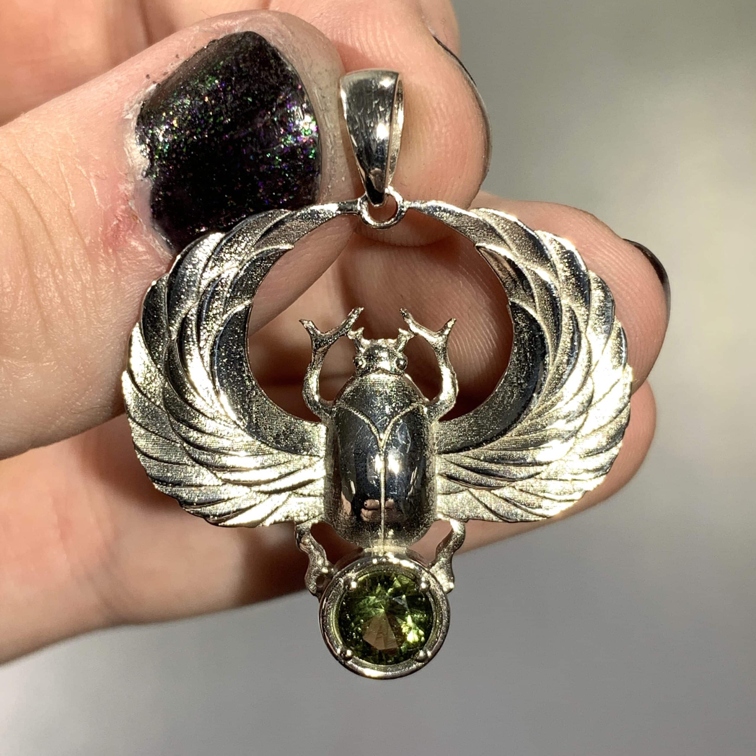 Moldavite pendant (faceted) 'scarab' (5gr) healing crystal - Image 2