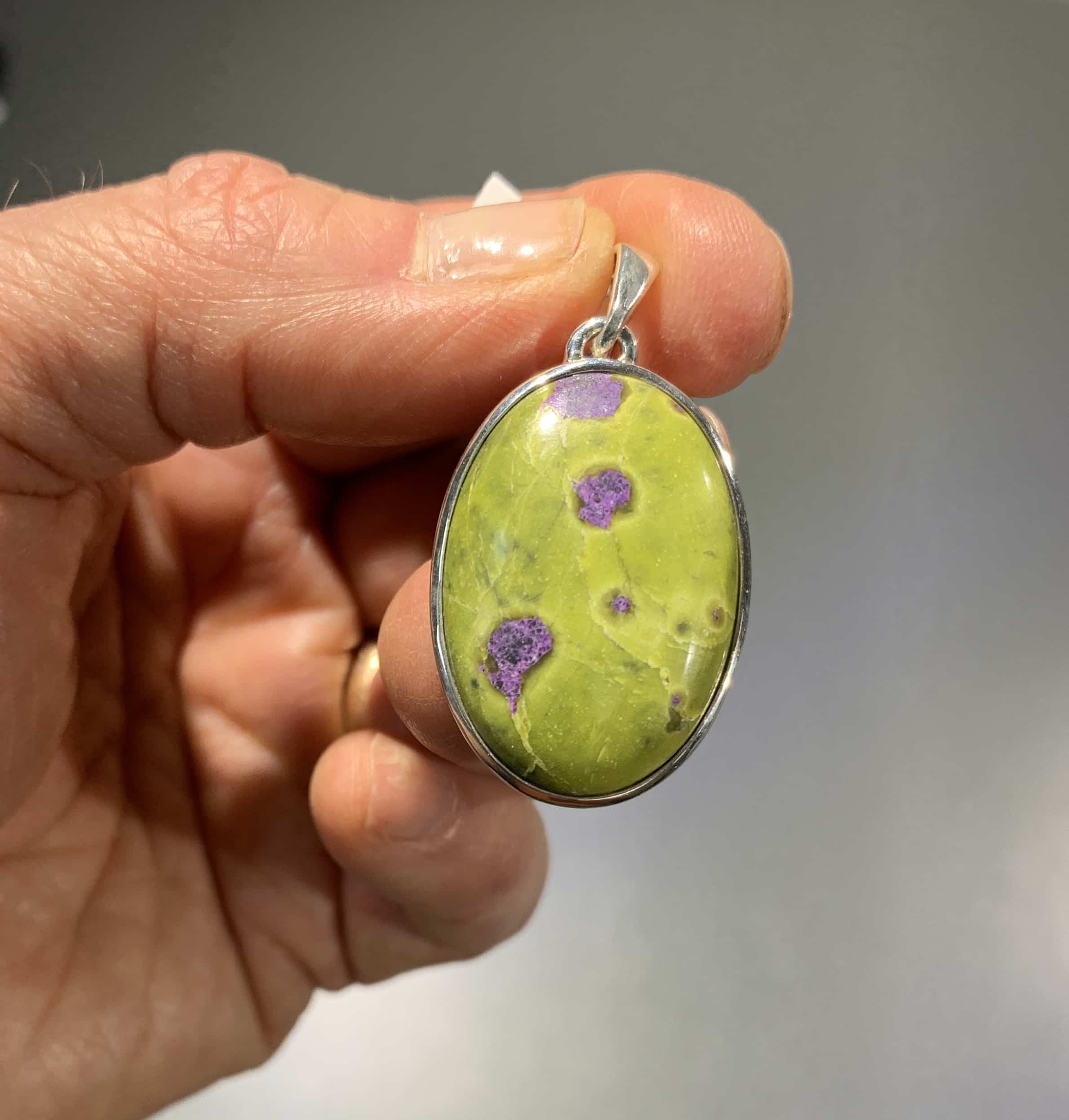 Atlantisite w Fuschite Serpentine pendant healing crystal