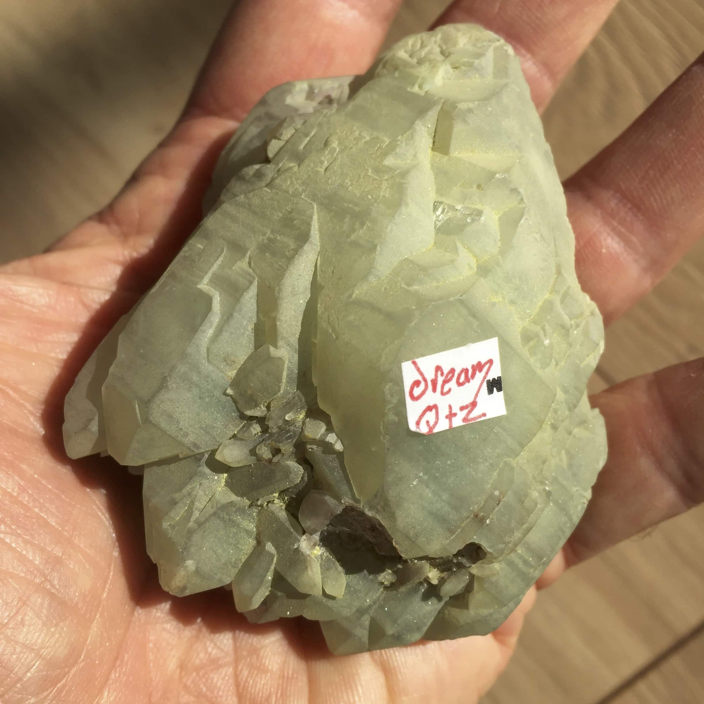 Quartz (Dream) 'jagged mountain' healing crystal - Image 2